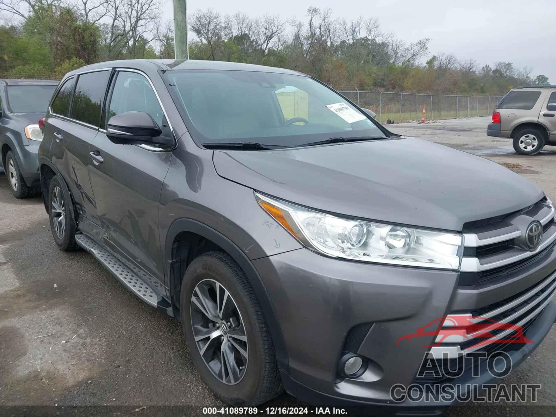 TOYOTA HIGHLANDER 2018 - 5TDZZRFH2JS272661