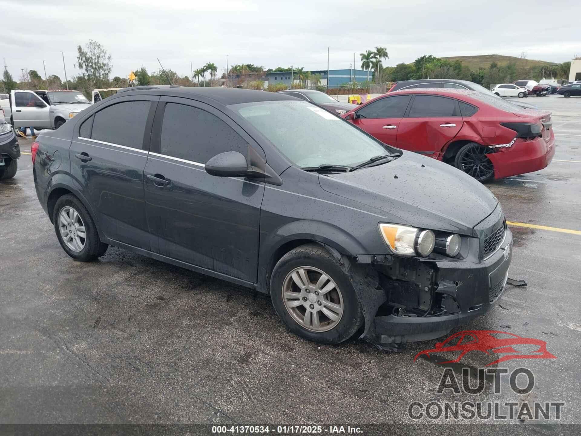 CHEVROLET SONIC 2014 - 1G1JC5SH6E4162784