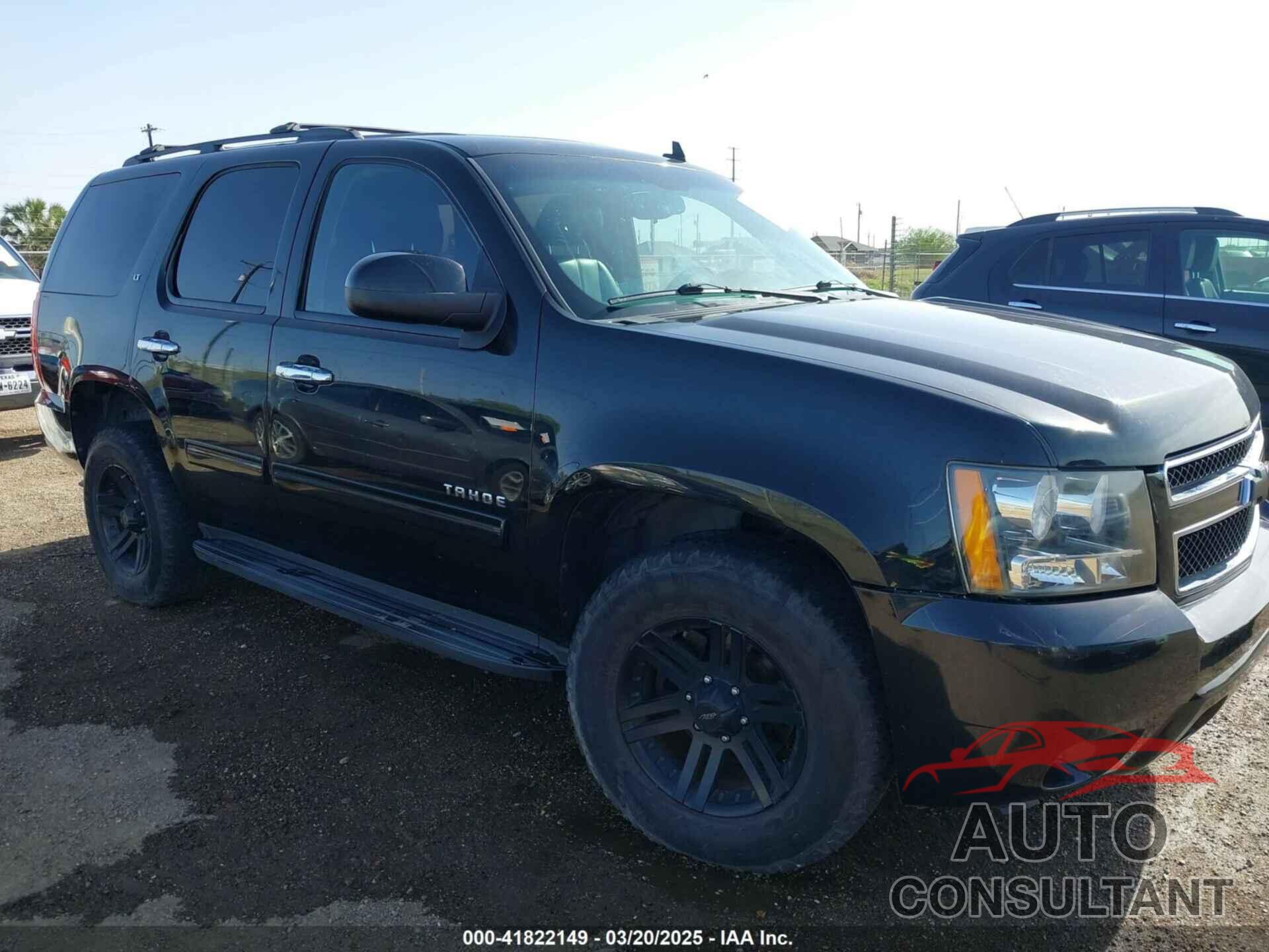 CHEVROLET TAHOE 2011 - 1GNSCBE01BR160656