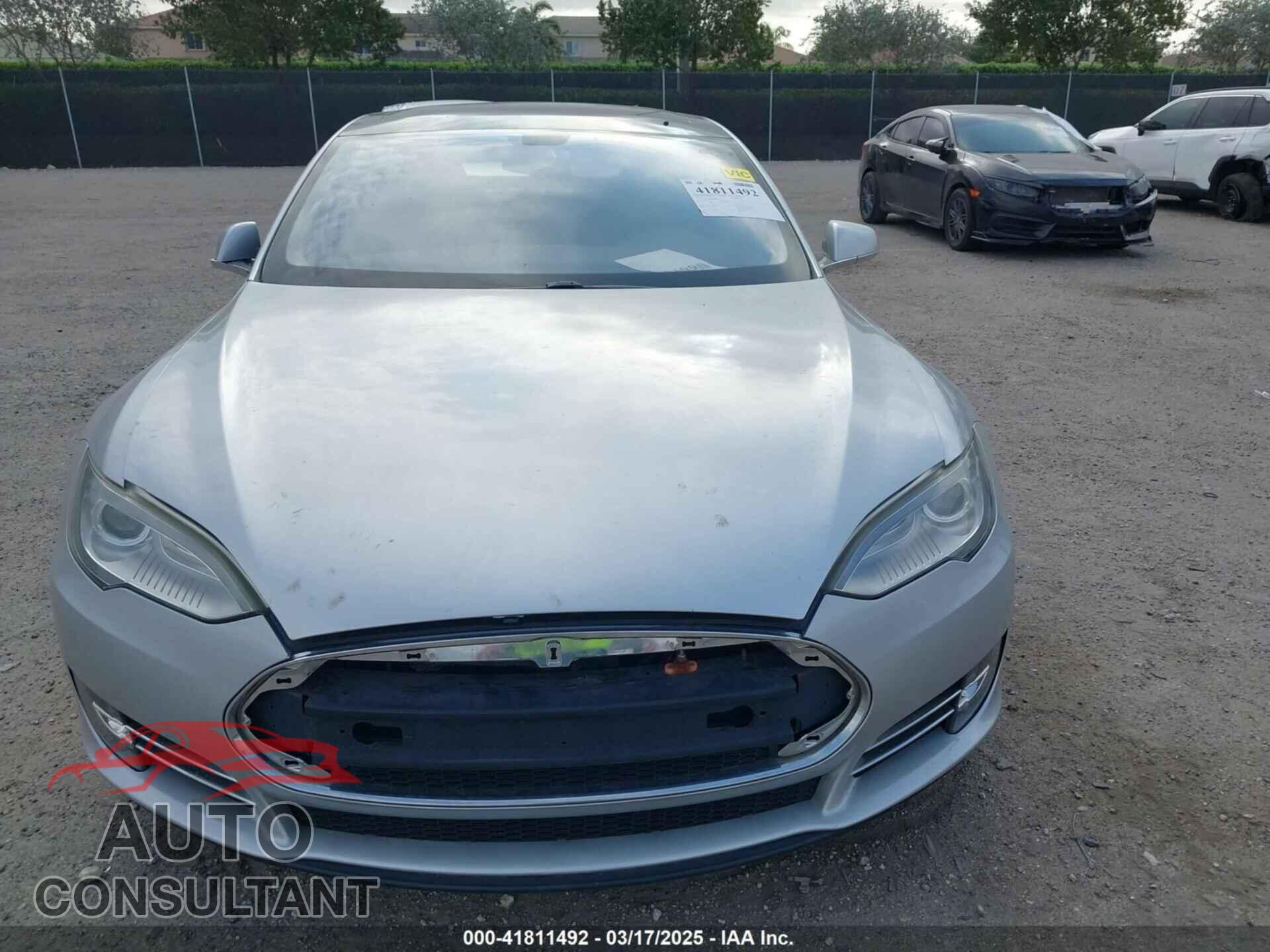 TESLA MODEL S 2013 - 5YJSA1CP2DFP06270
