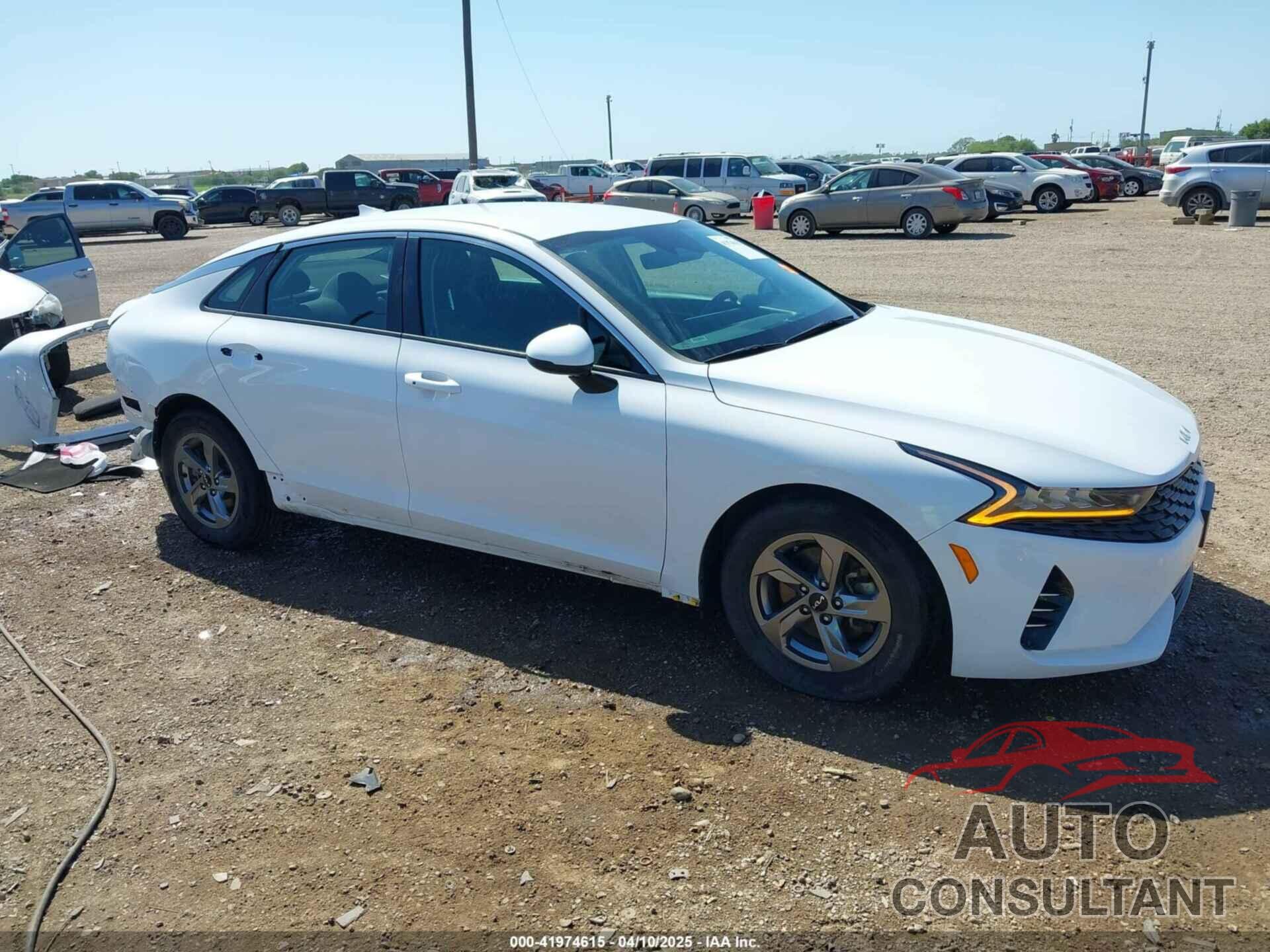 KIA K5 2022 - 5XXG14J22NG151737