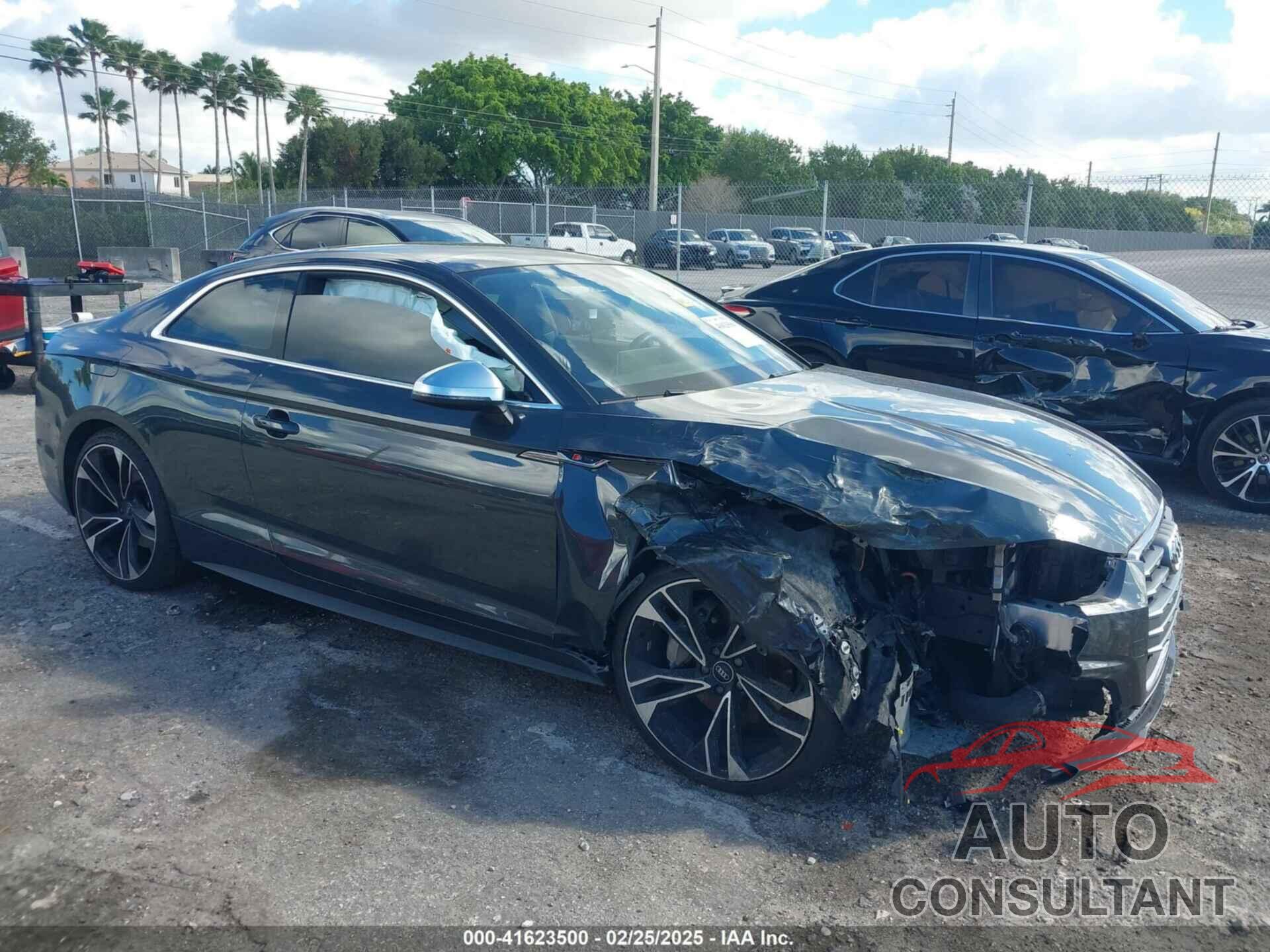 AUDI A5 2018 - WAUTNAF57JA048935