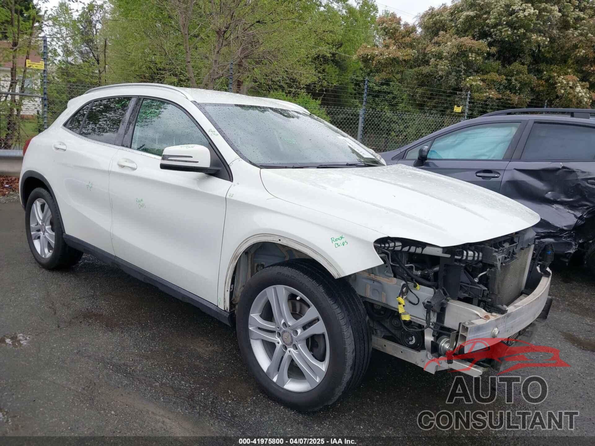MERCEDES-BENZ GLA 250 2018 - WDCTG4GBXJJ370000