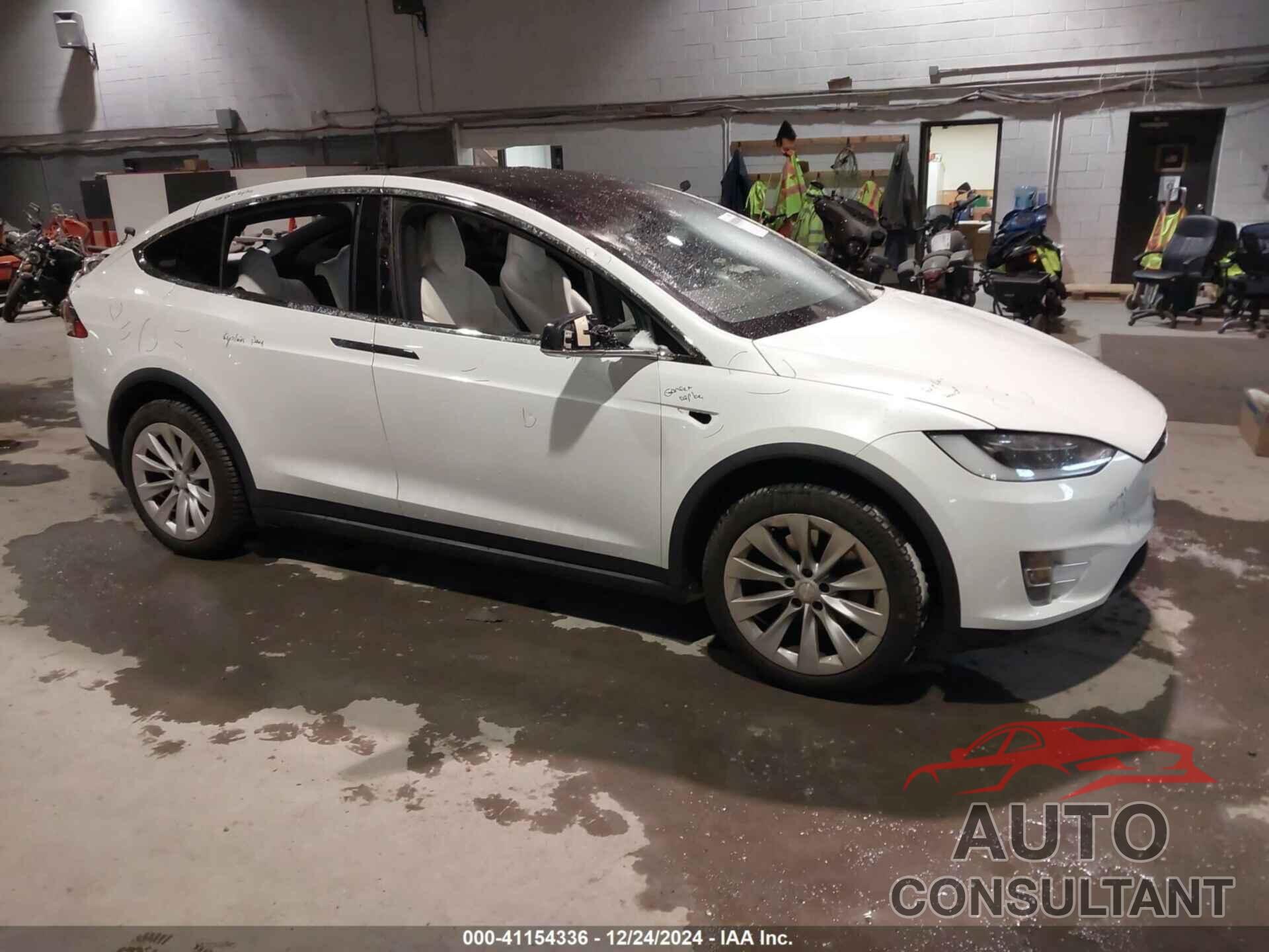 TESLA MODEL X 2018 - 5YJXCDE23JF113967