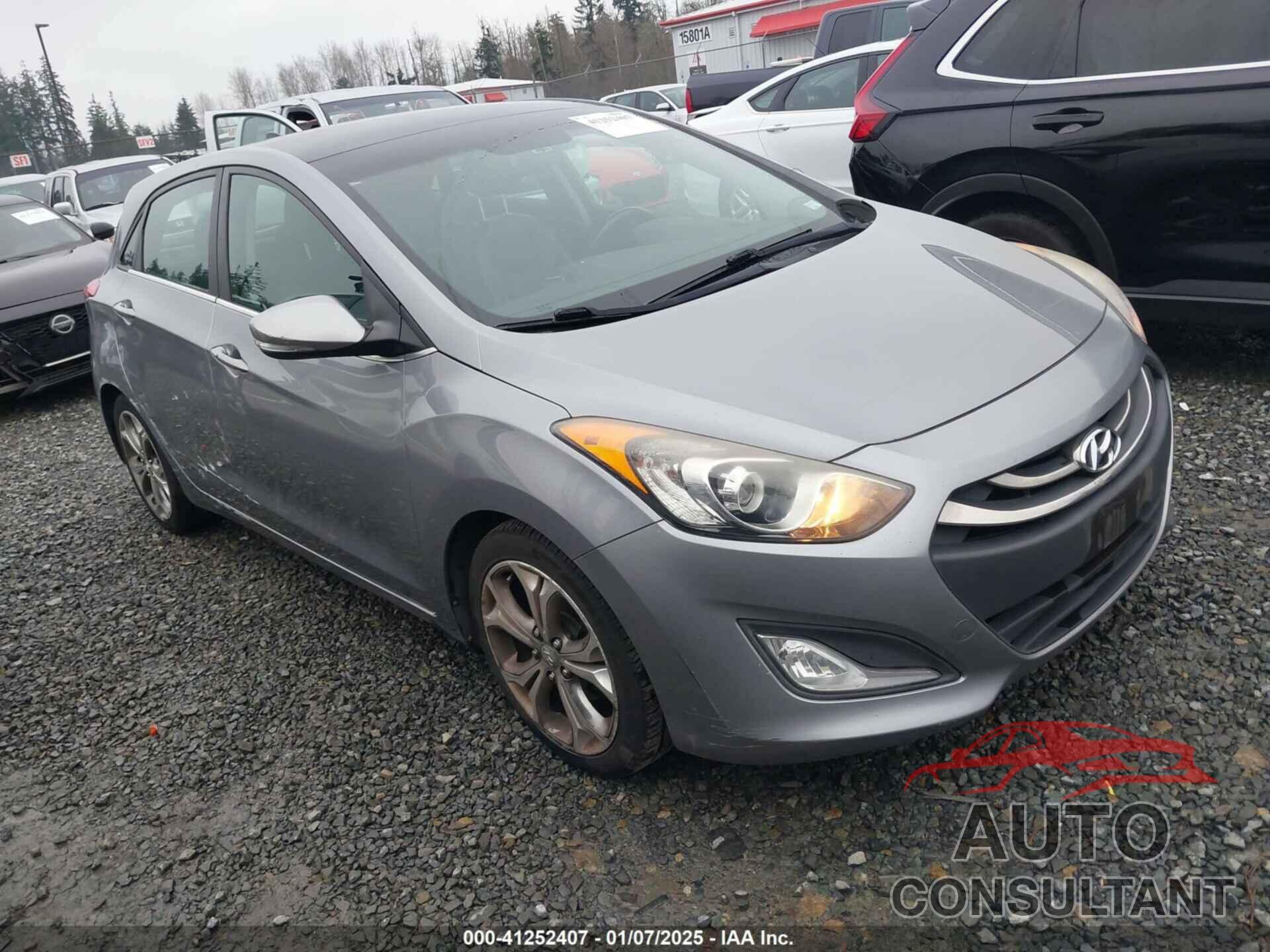 HYUNDAI ELANTRA GT 2013 - KMHD35LE0DU050985