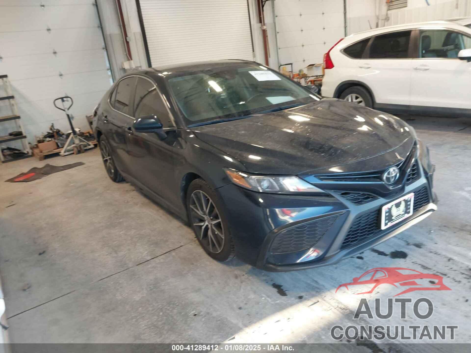 TOYOTA CAMRY 2021 - 4T1G11AK8MU477688