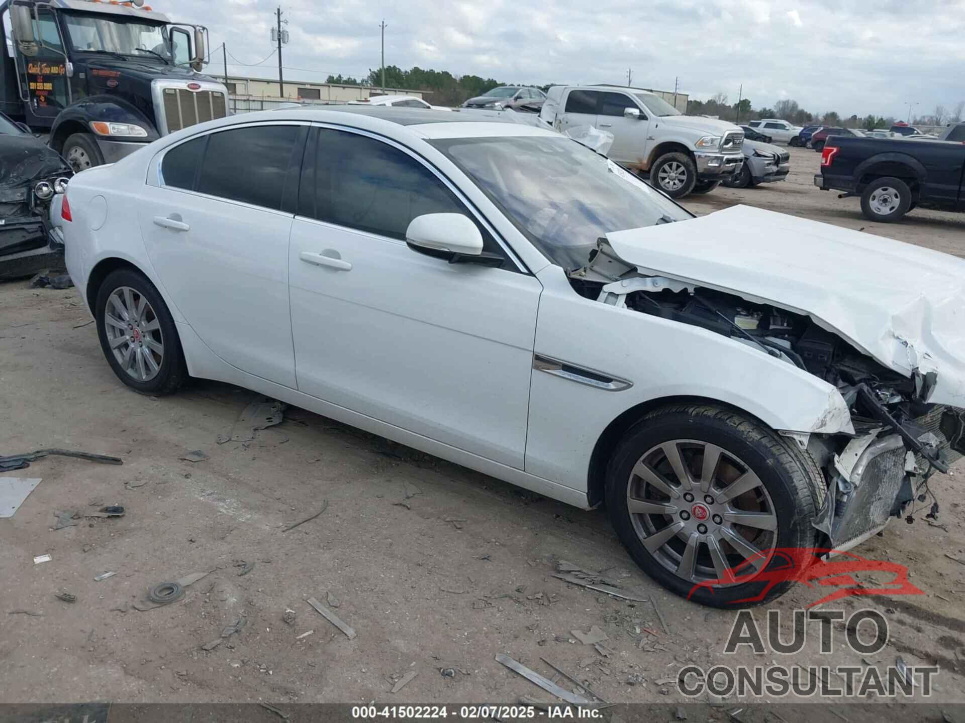 JAGUAR XE 2019 - SAJAR4FX3KCP47620
