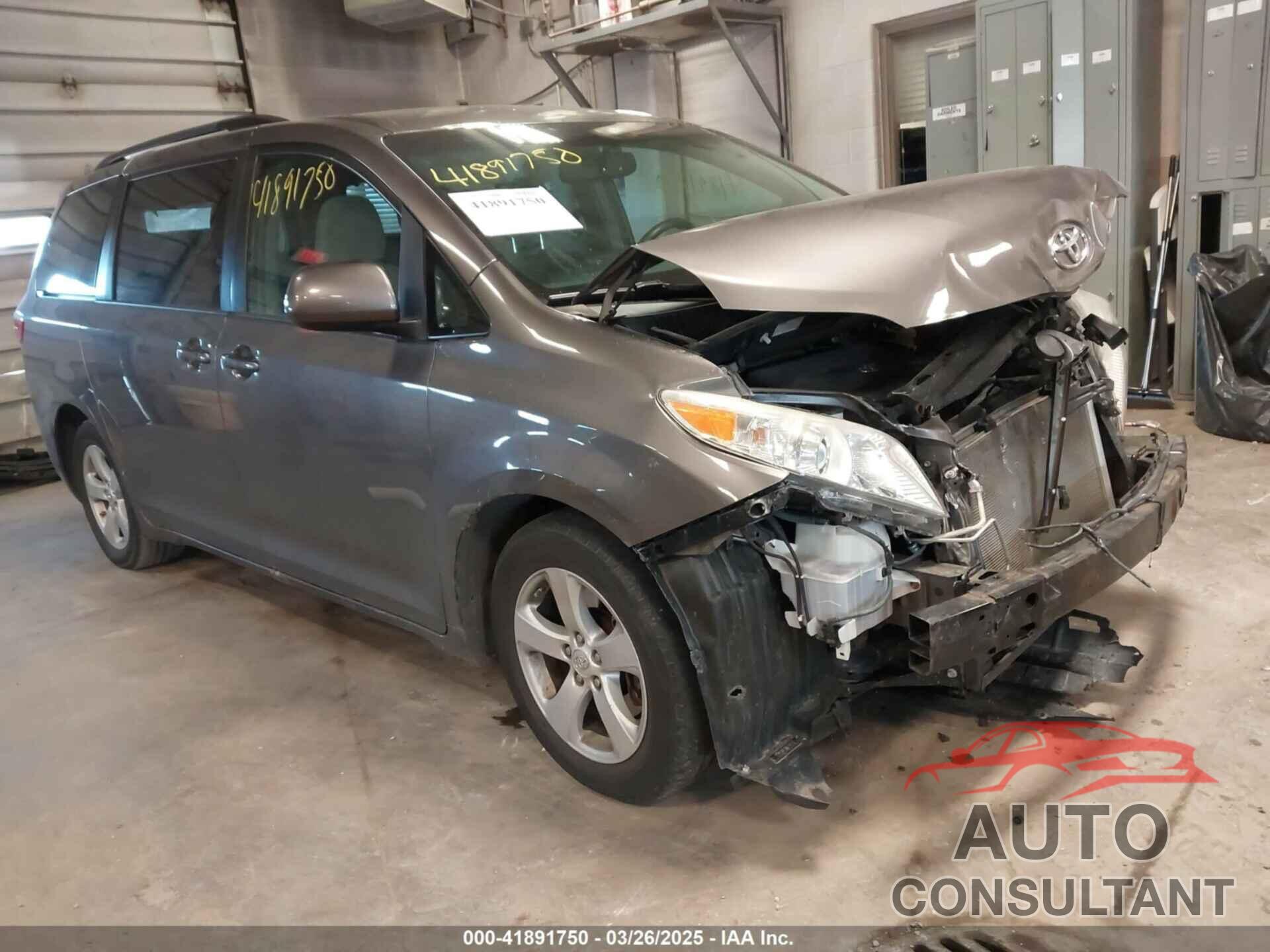 TOYOTA SIENNA 2015 - 5TDKK3DC6FS652281