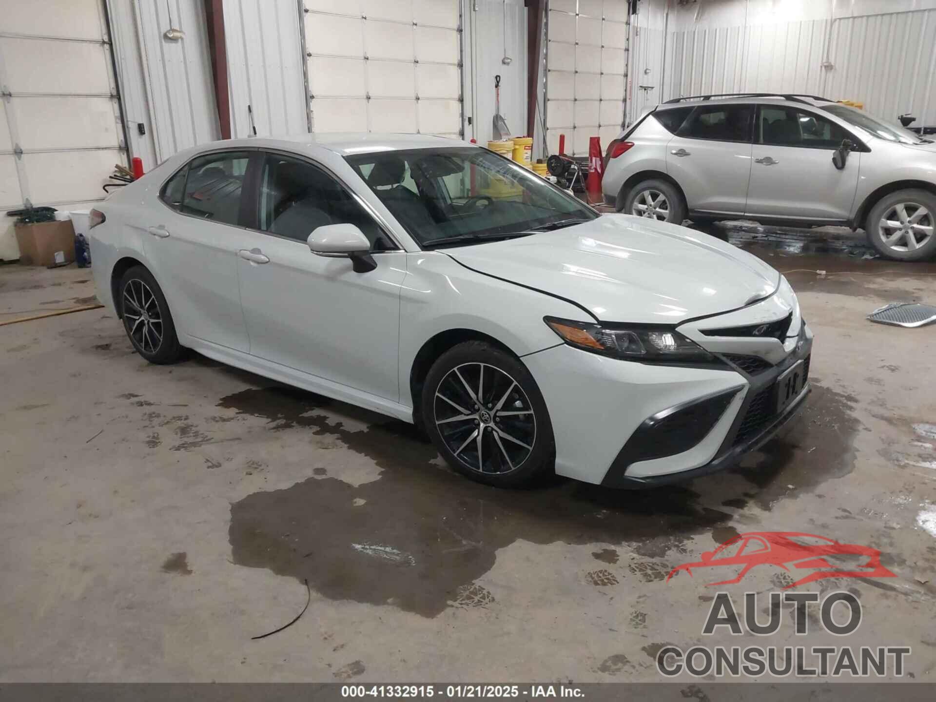 TOYOTA CAMRY 2023 - 4T1G11AK3PU136882