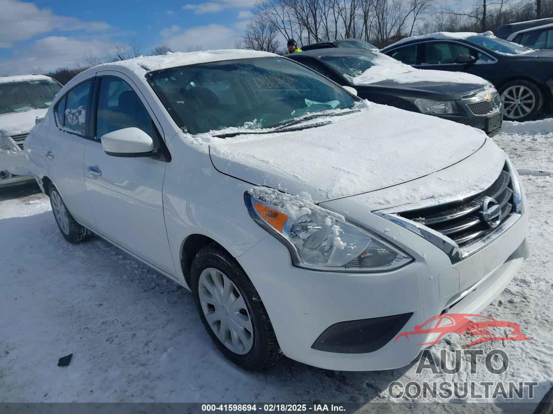 NISSAN VERSA 2018 - 3N1CN7APXJK407436