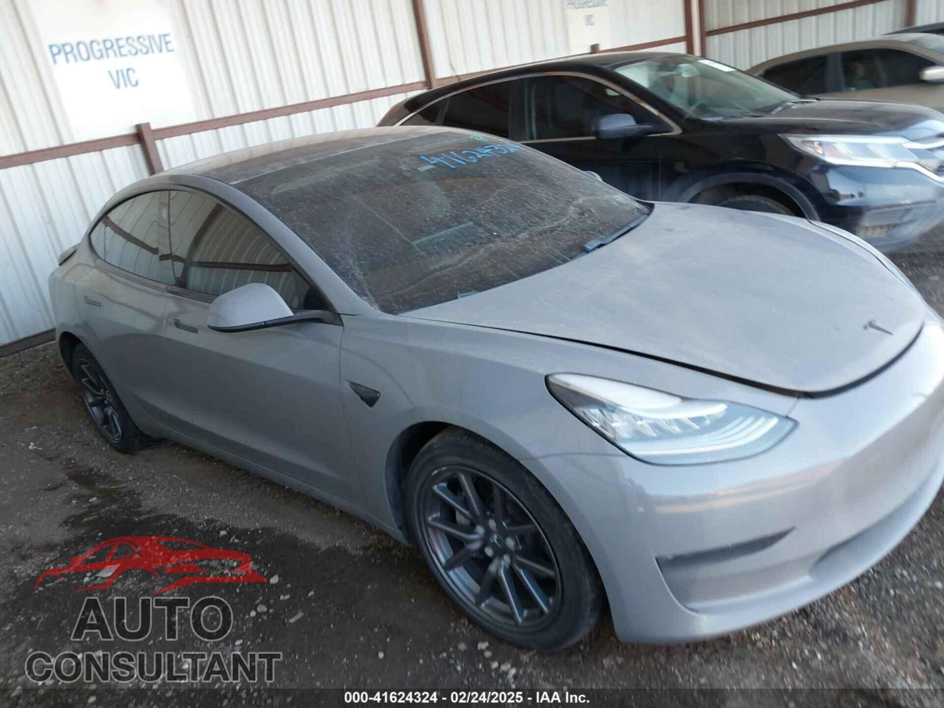 TESLA MODEL 3 2019 - 5YJ3E1EB6KF208659