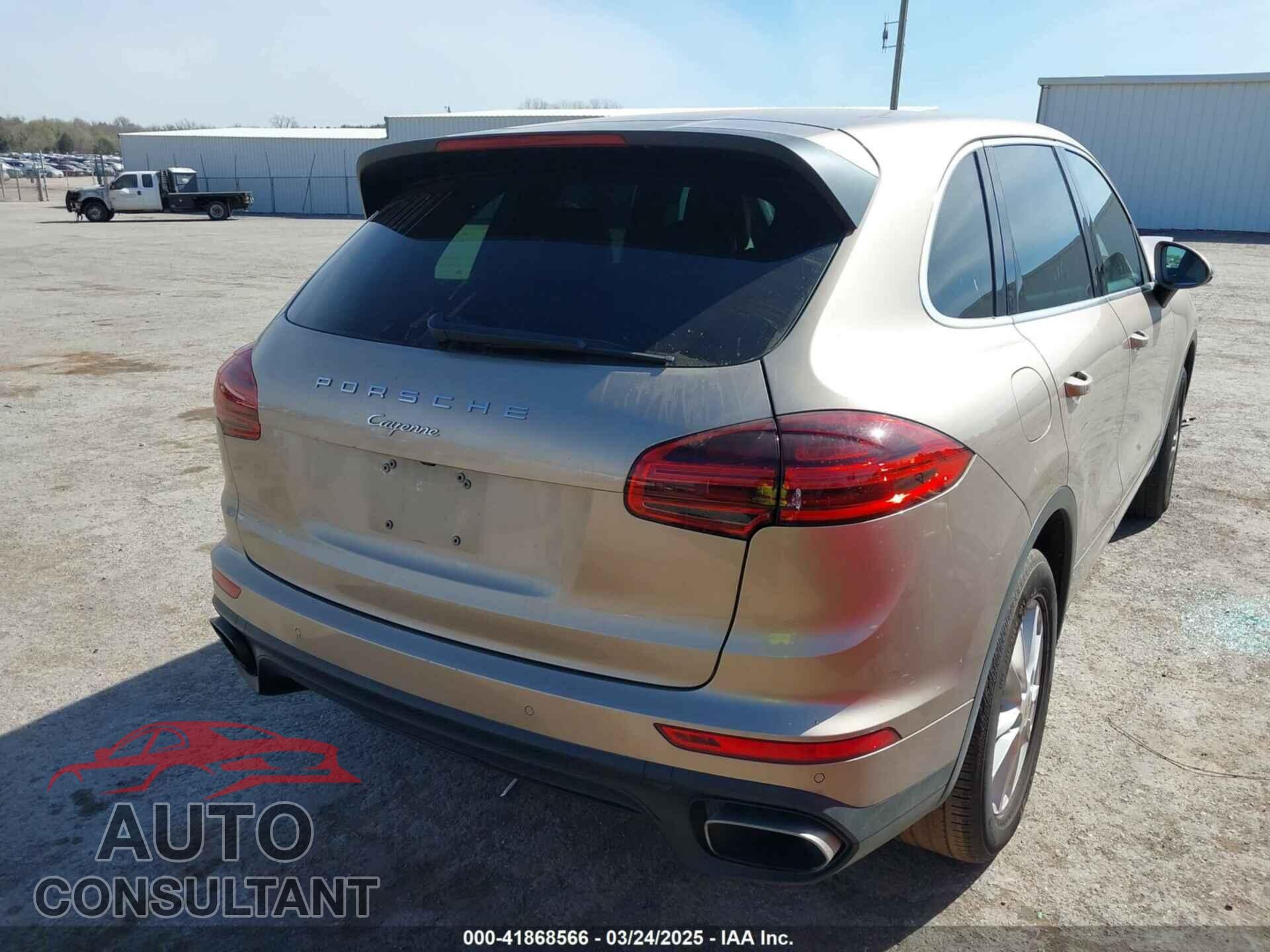 PORSCHE CAYENNE 2016 - WP1AA2A2XGKA15096