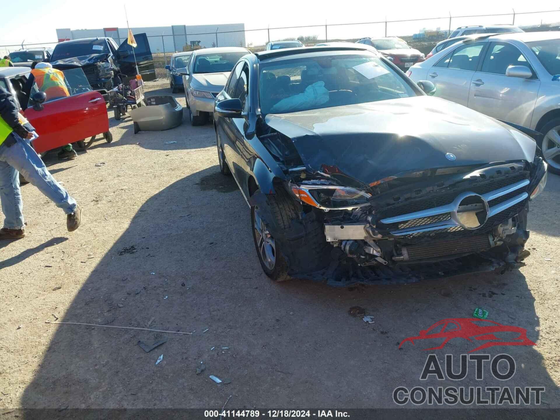MERCEDES-BENZ C 300 2015 - 55SWF4KB2FU025554