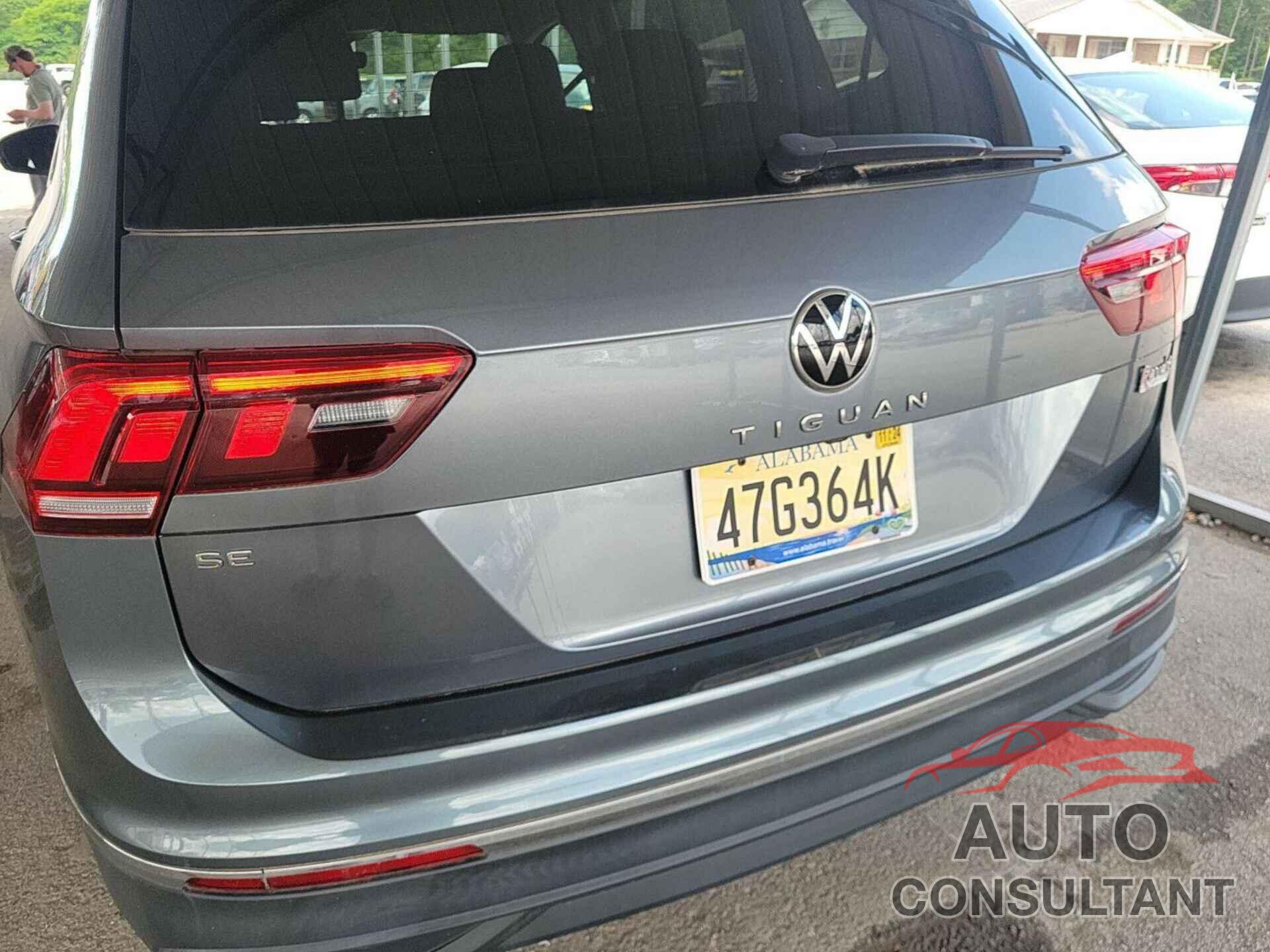 VOLKSWAGEN TIGUAN 2022 - 3VV3B7AX5NM083183