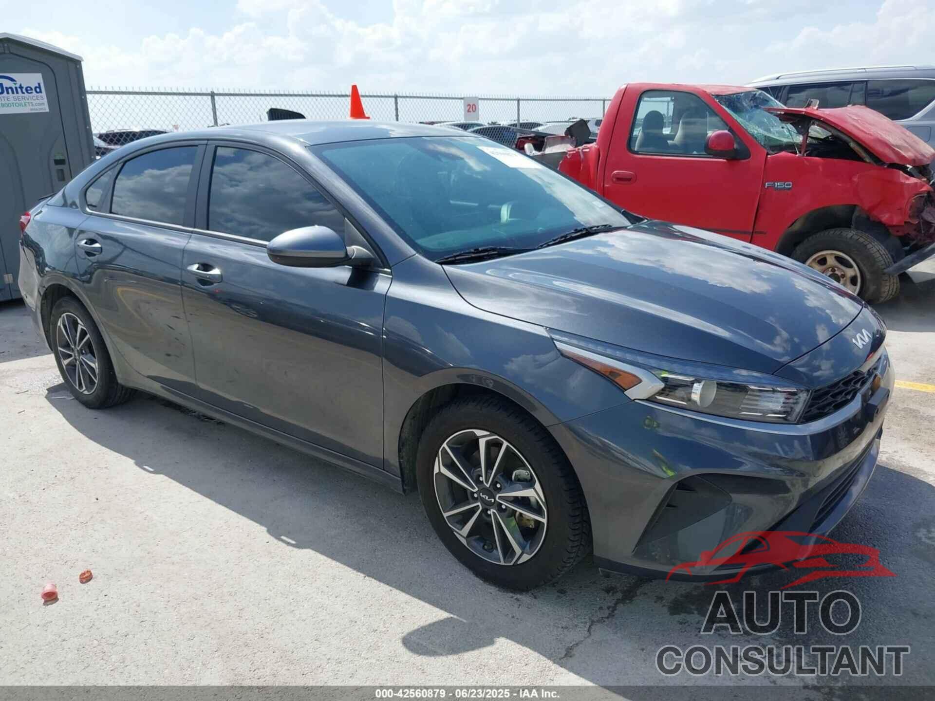 KIA FORTE 2023 - 3KPF24AD0PE678150
