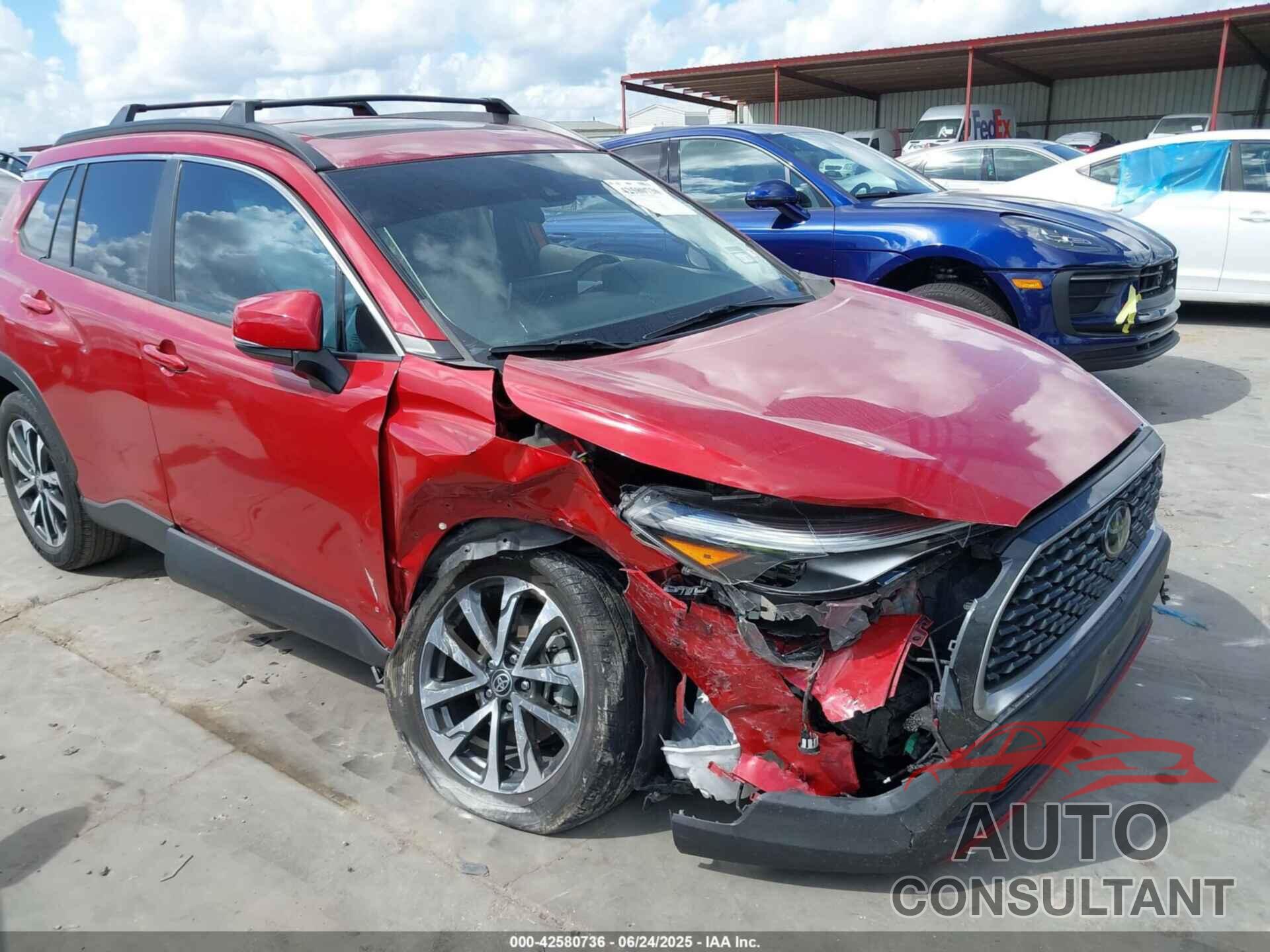TOYOTA COROLLA CROSS 2022 - 7MUDAAAG4NV006846