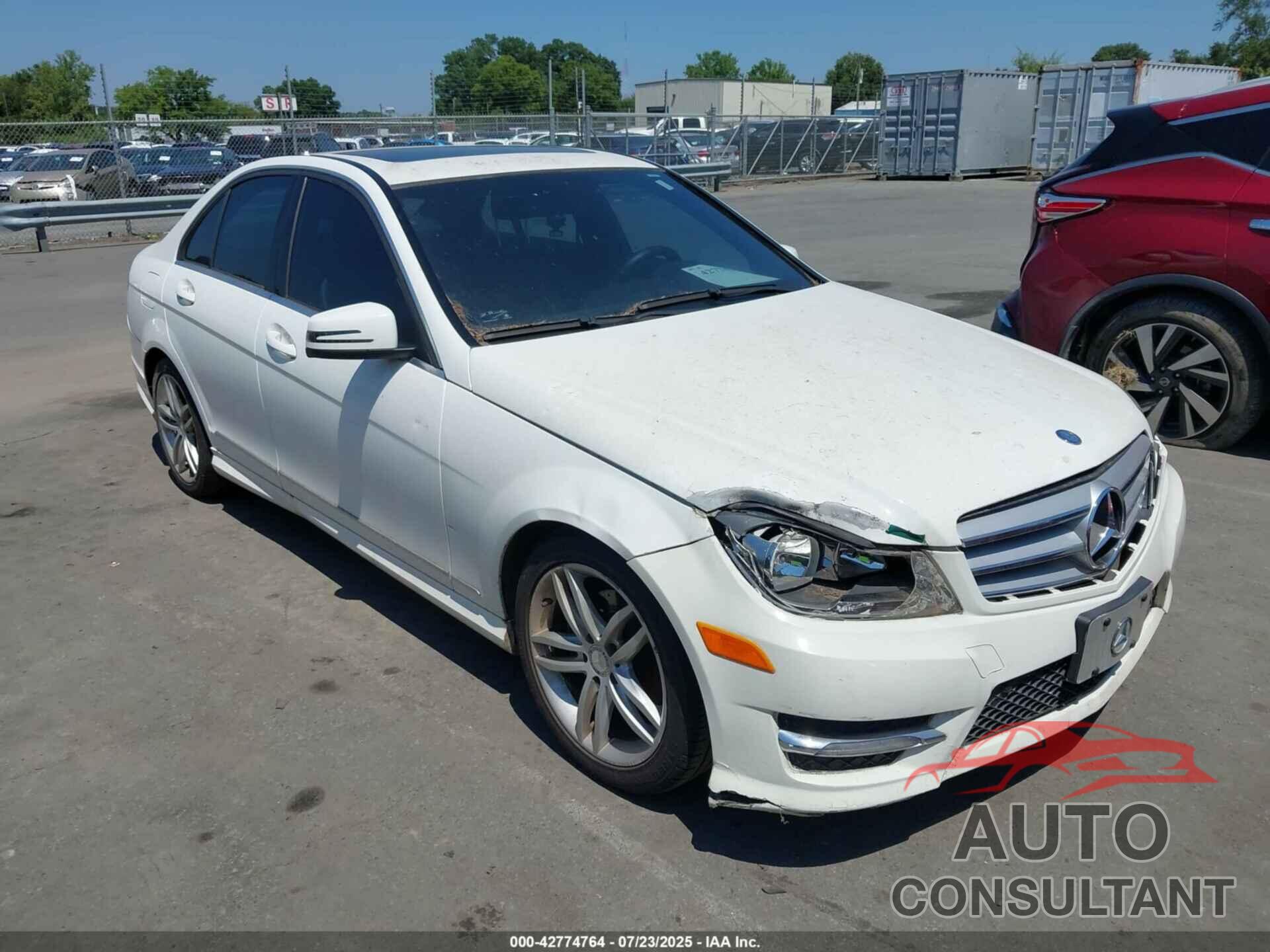 MERCEDES-BENZ C 250 2013 - WDDGF4HB2DR267397