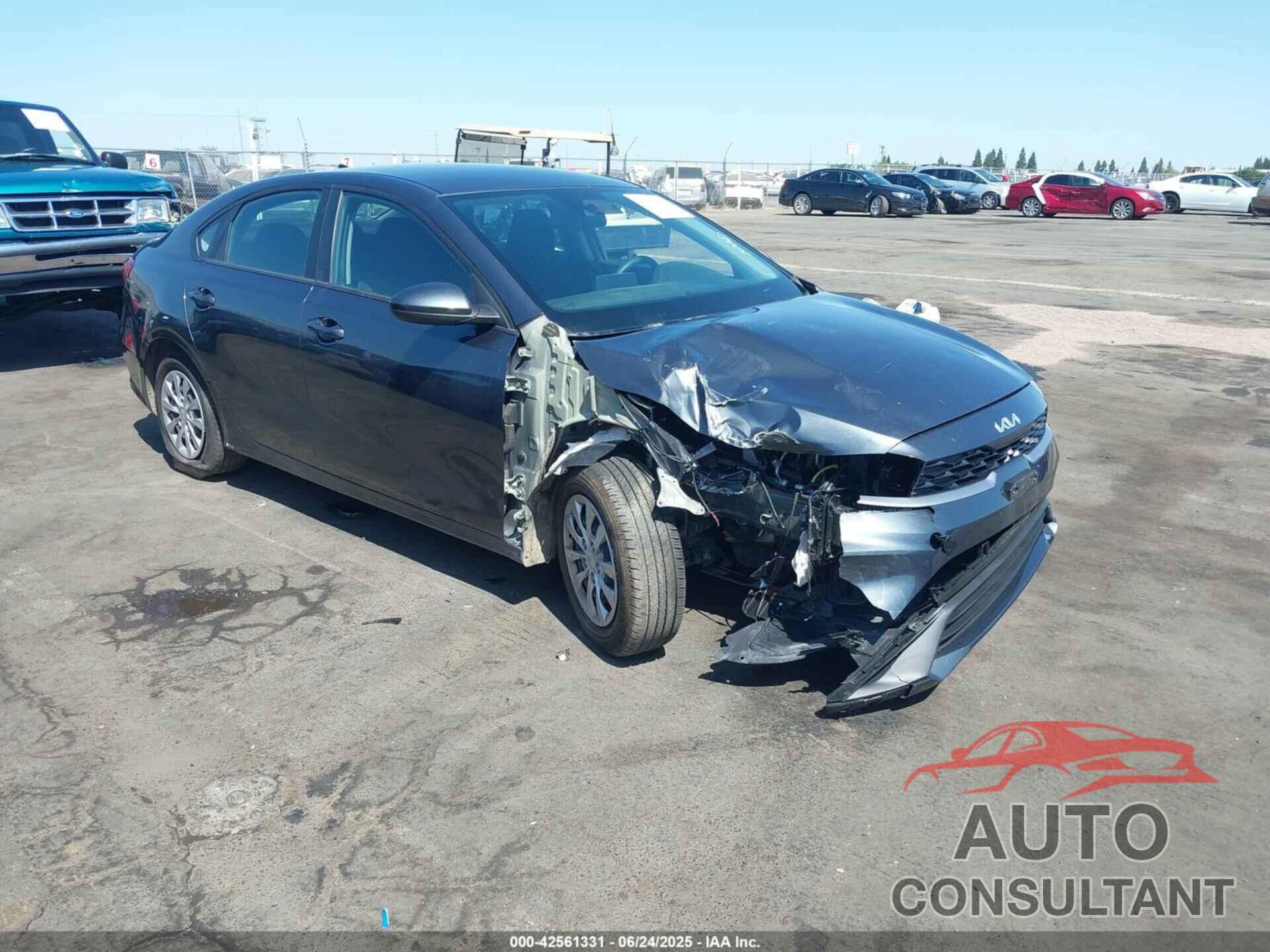 KIA FORTE 2023 - 3KPF24AD1PE572371