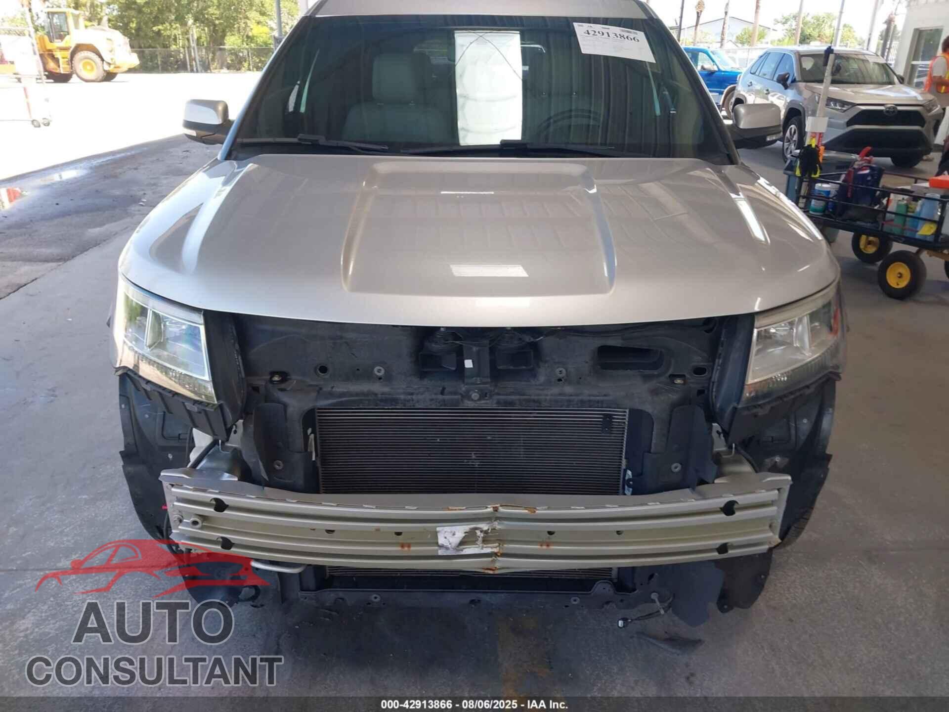FORD EXPLORER 2018 - 1FM5K7F87JGB33042