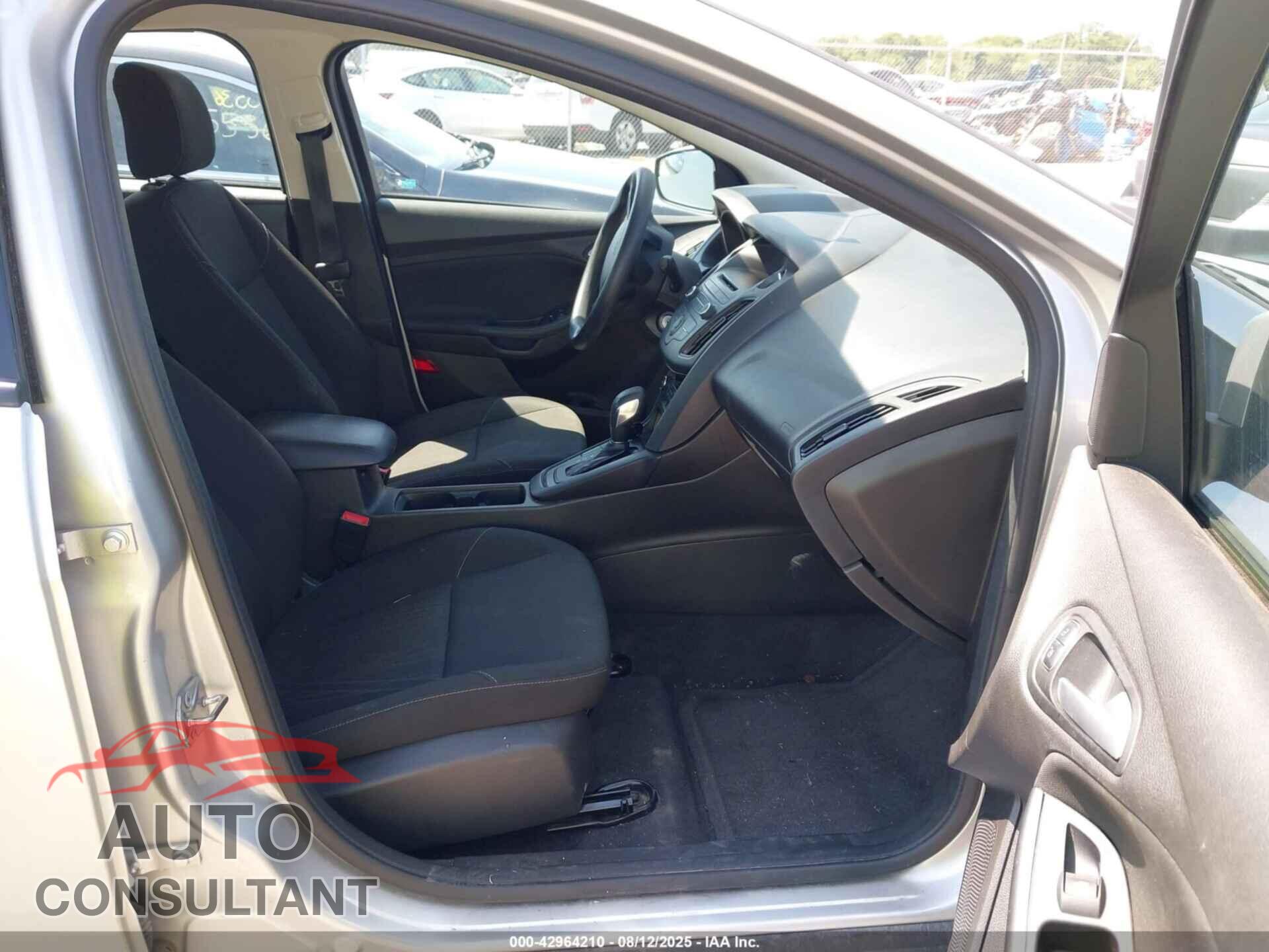 FORD FOCUS 2017 - 1FADP3FE2HL236103