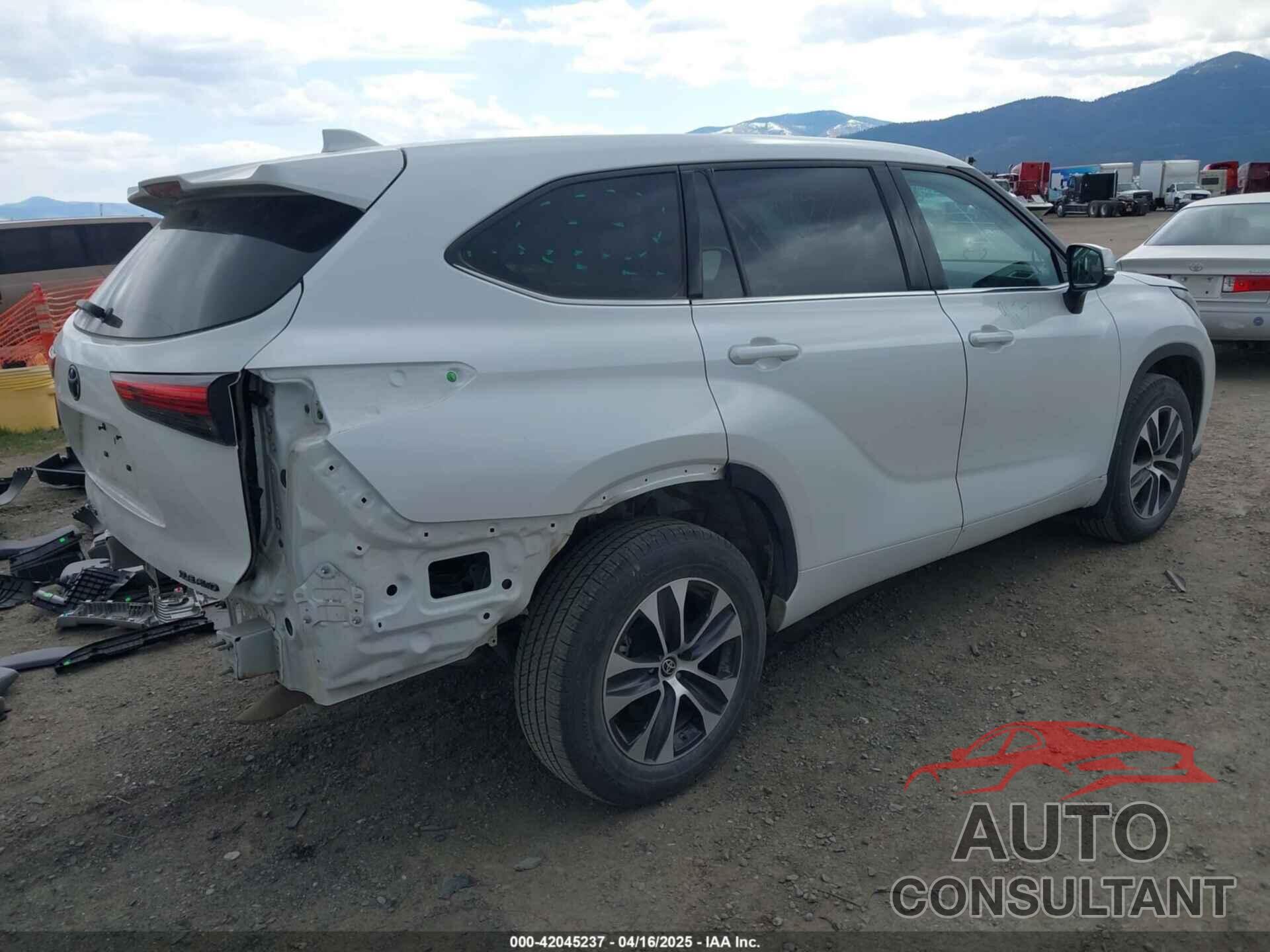 TOYOTA HIGHLANDER 2022 - 5TDGZRBHXNS234405