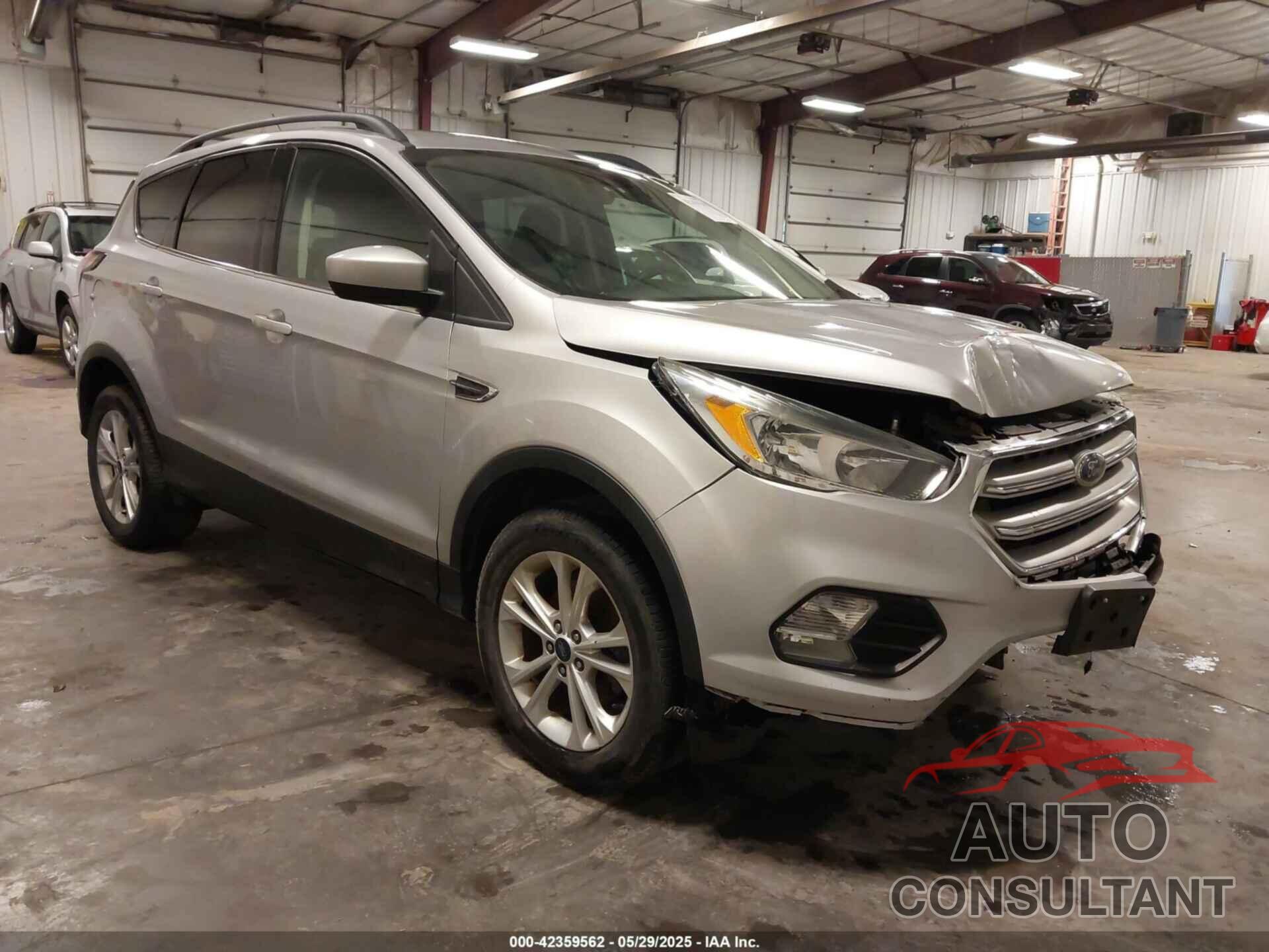 FORD ESCAPE 2018 - 1FMCU0GD8JUB06664