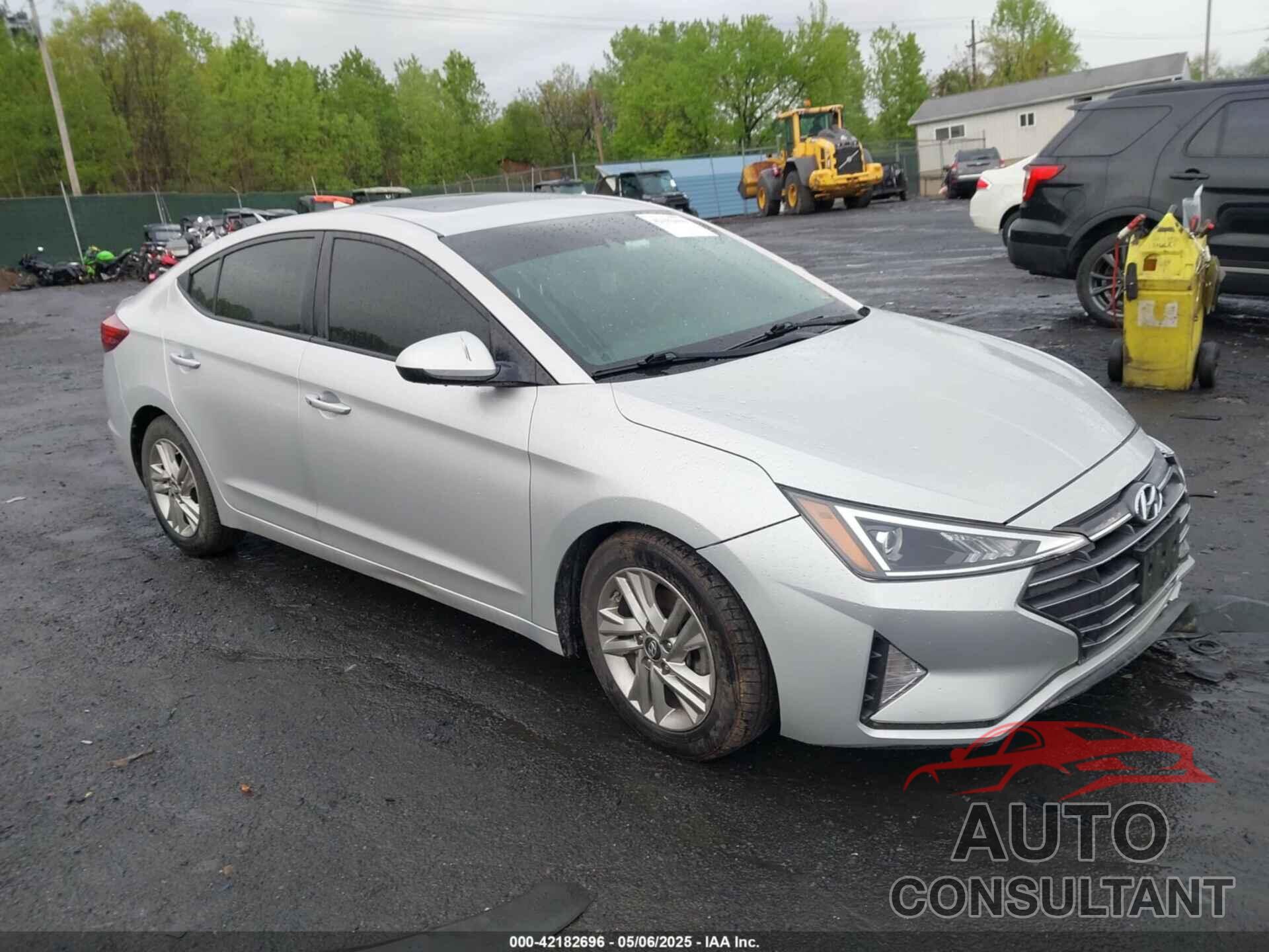 HYUNDAI ELANTRA 2019 - 5NPD84LF3KH450555