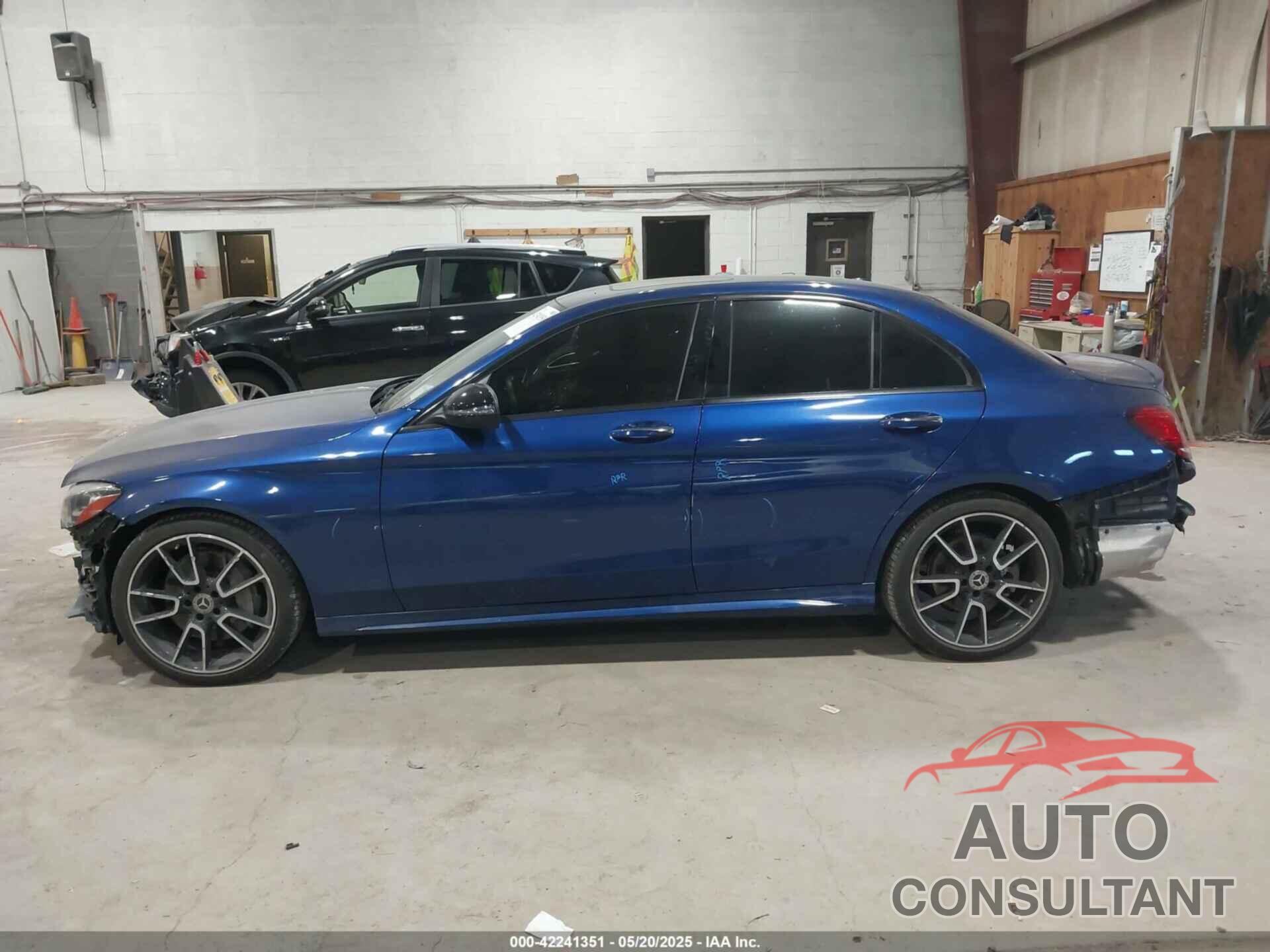 MERCEDES-BENZ C 300 2020 - W1KWF8DB5LR569967