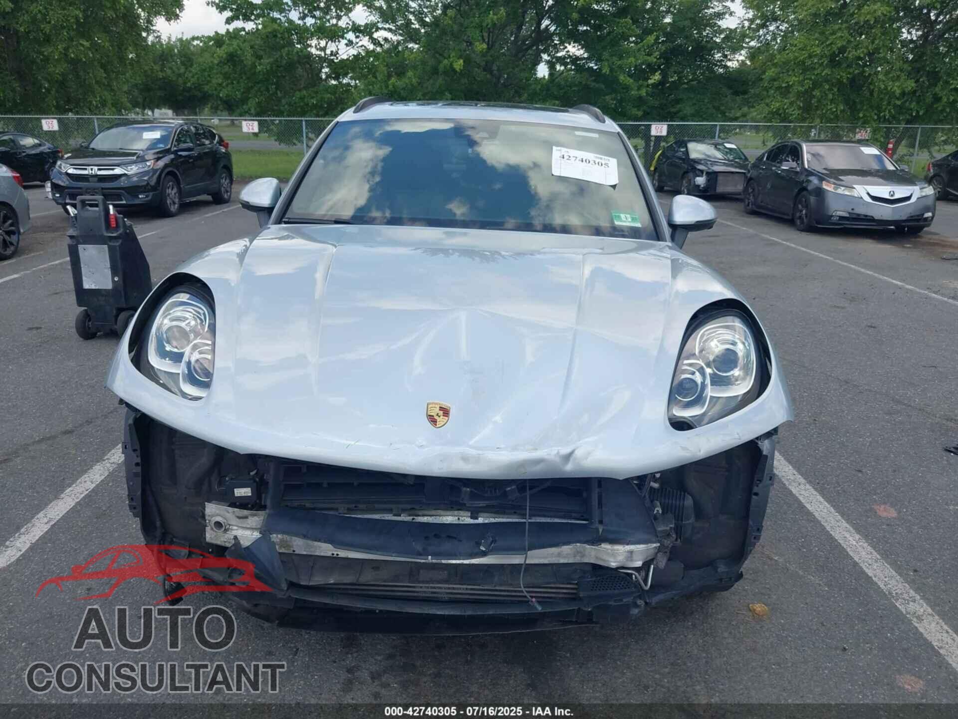 PORSCHE MACAN 2017 - WP1AA2A52HLB08376