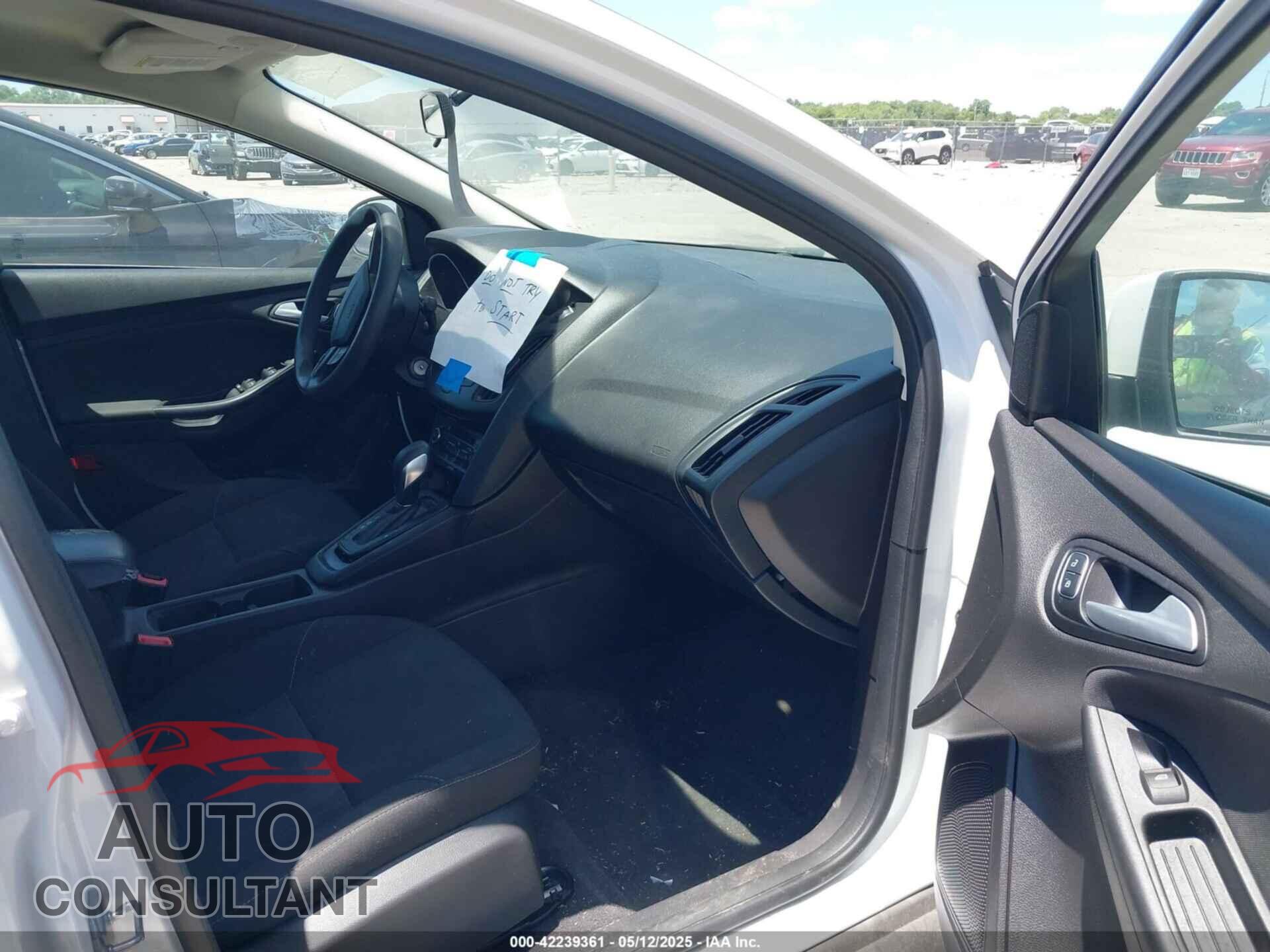FORD FOCUS 2017 - 1FADP3FE5HL299907