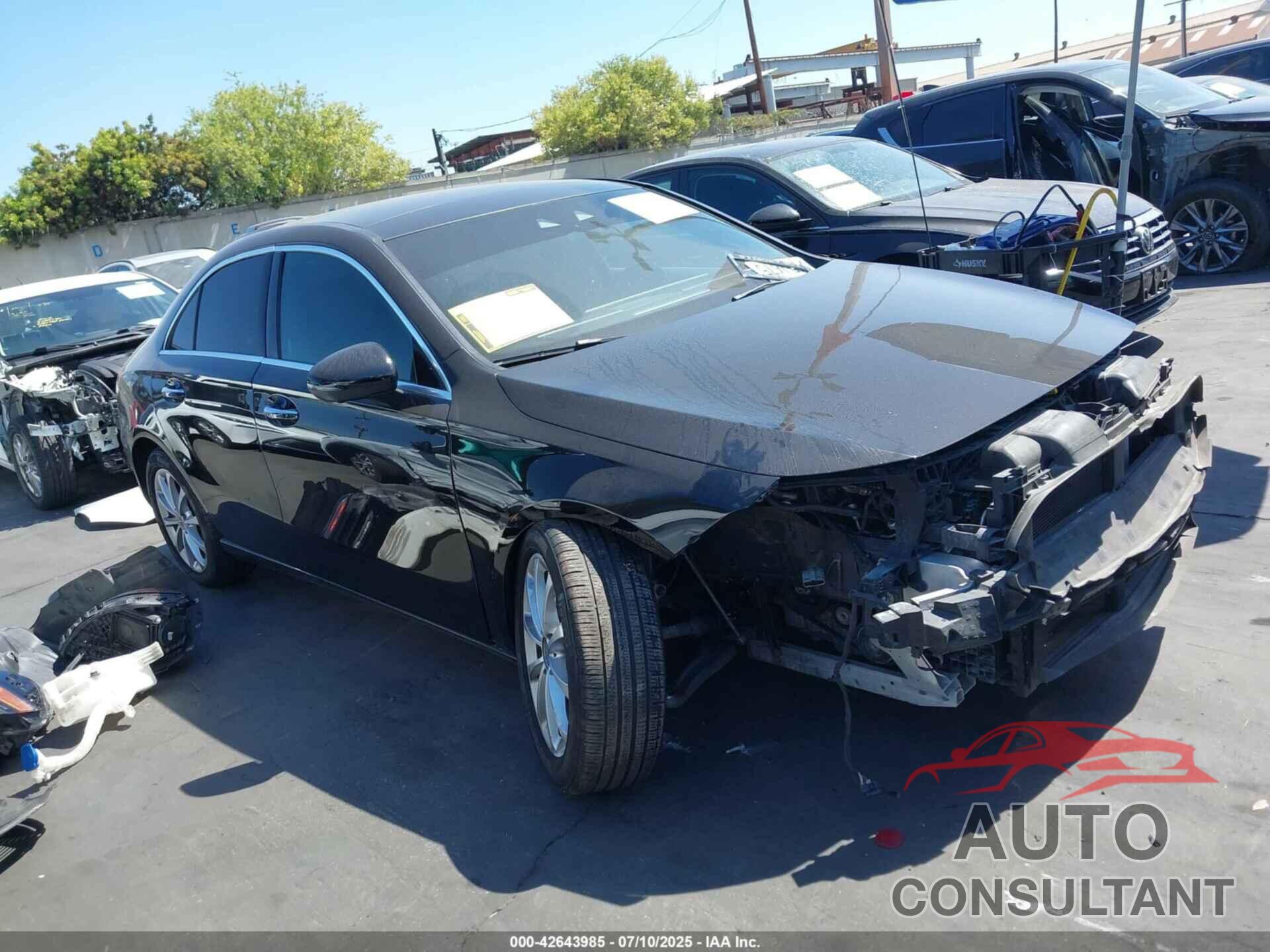 MERCEDES-BENZ A 220 2020 - W1K3G4EB9LW044614