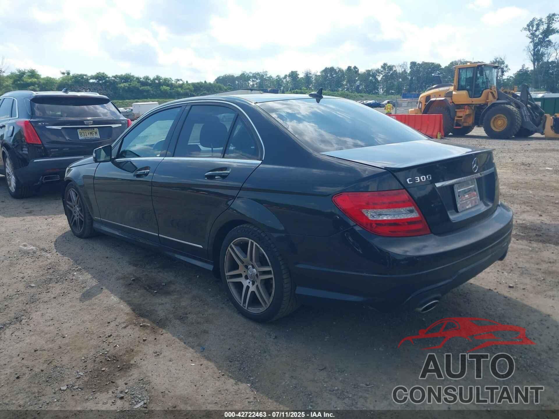 MERCEDES-BENZ C 300 2013 - WDDGF8AB3DR284534