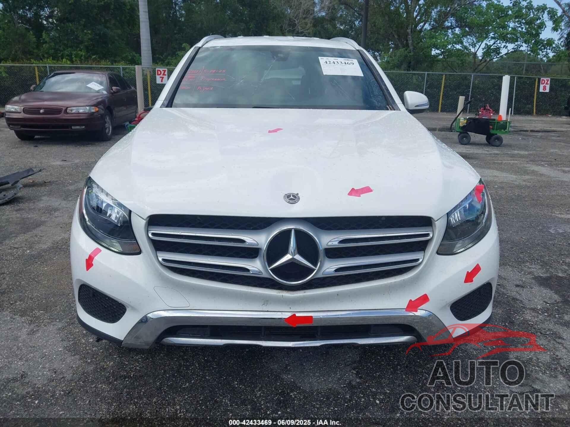 MERCEDES-BENZ GLC 300 2017 - WDC0G4JB3HV011053
