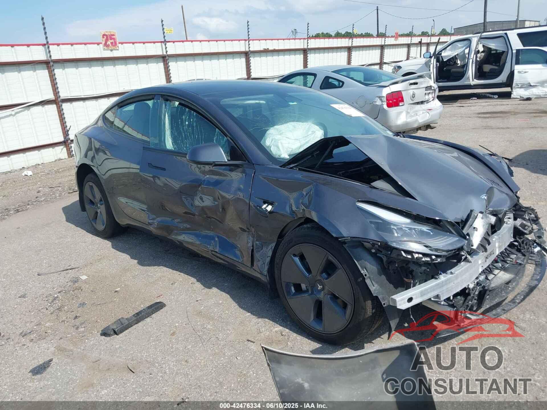 TESLA MODEL 3 2023 - 5YJ3E1EA5PF697649