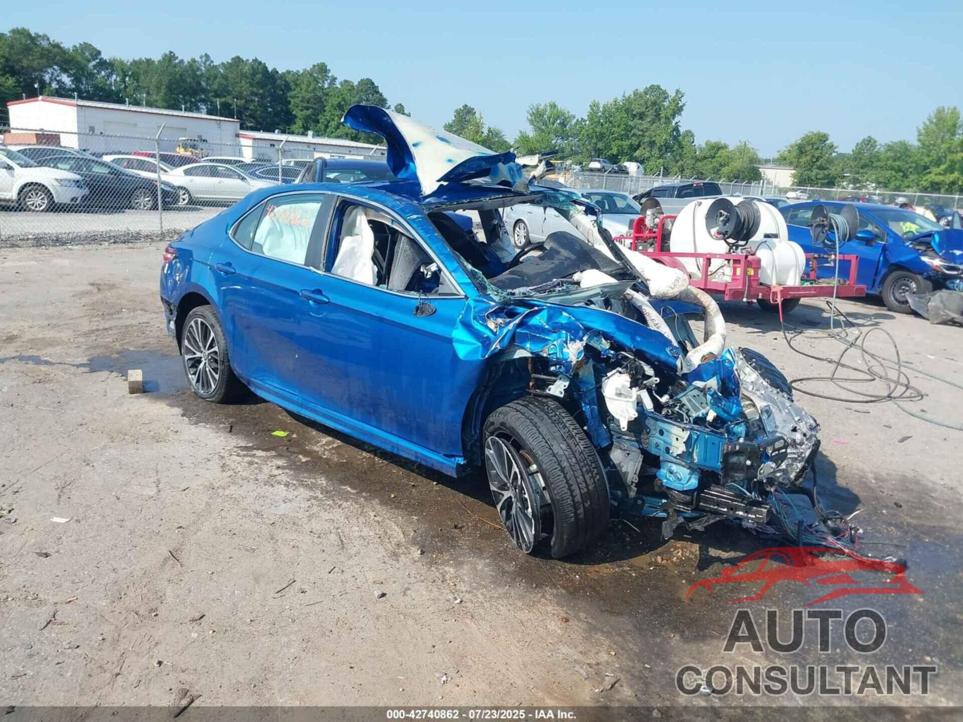 TOYOTA CAMRY 2020 - 4T1G11AKXLU374822