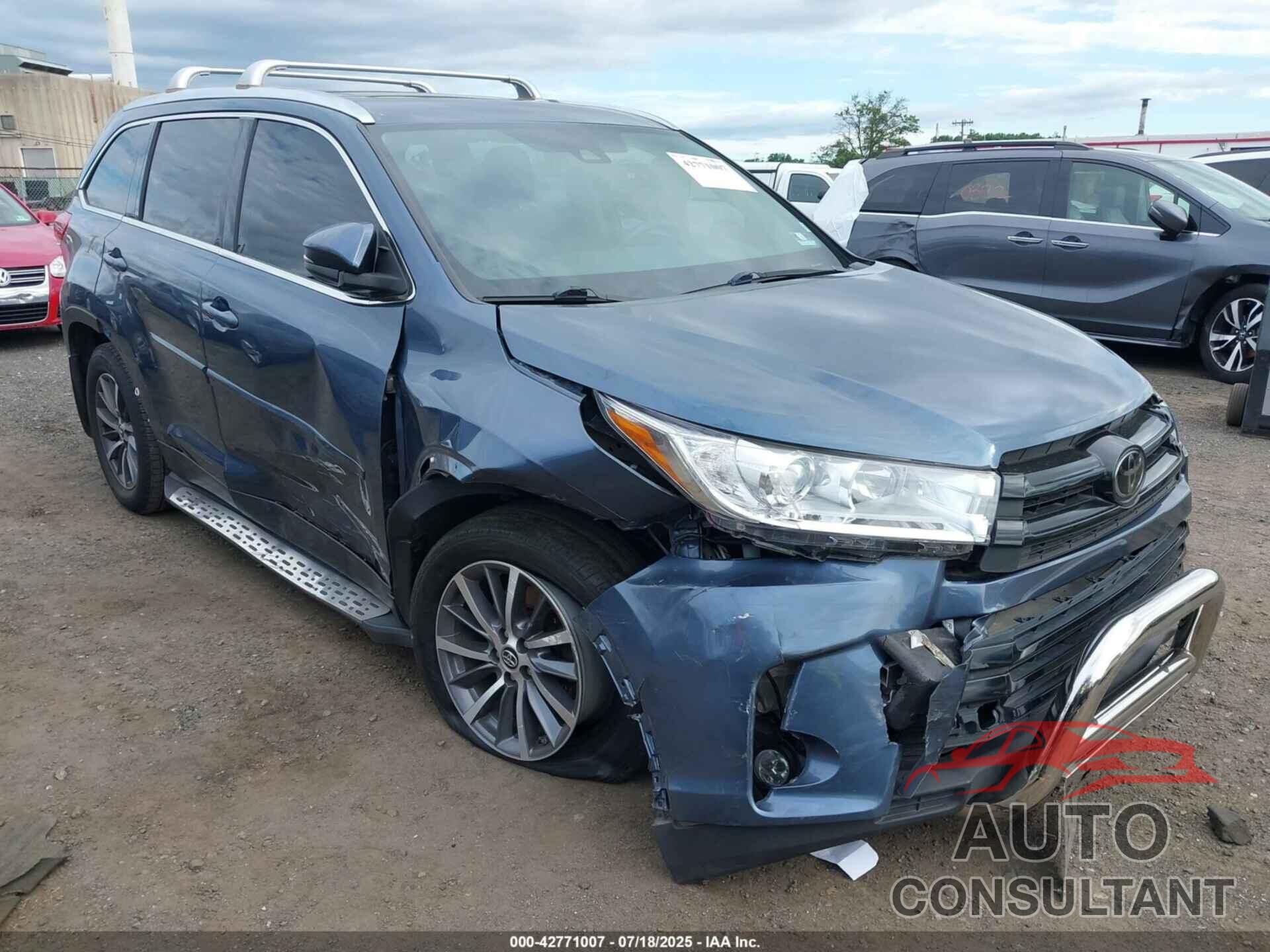 TOYOTA HIGHLANDER 2019 - 5TDJZRFH9KS916560