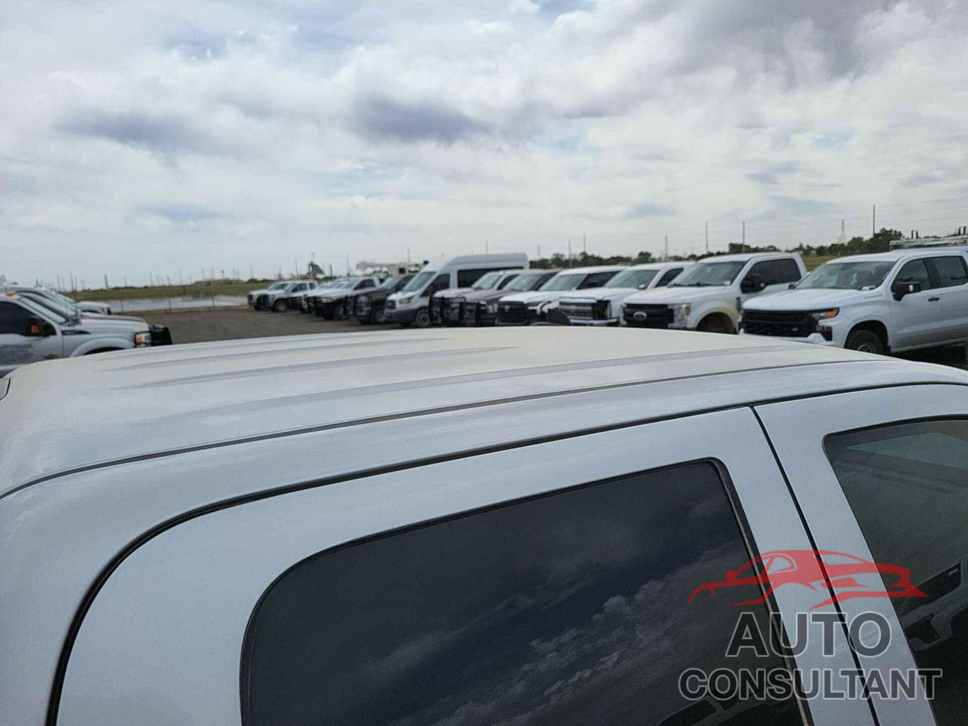 CHEVROLET SILVERADO 2018 - 2GCVKREC1J1107202