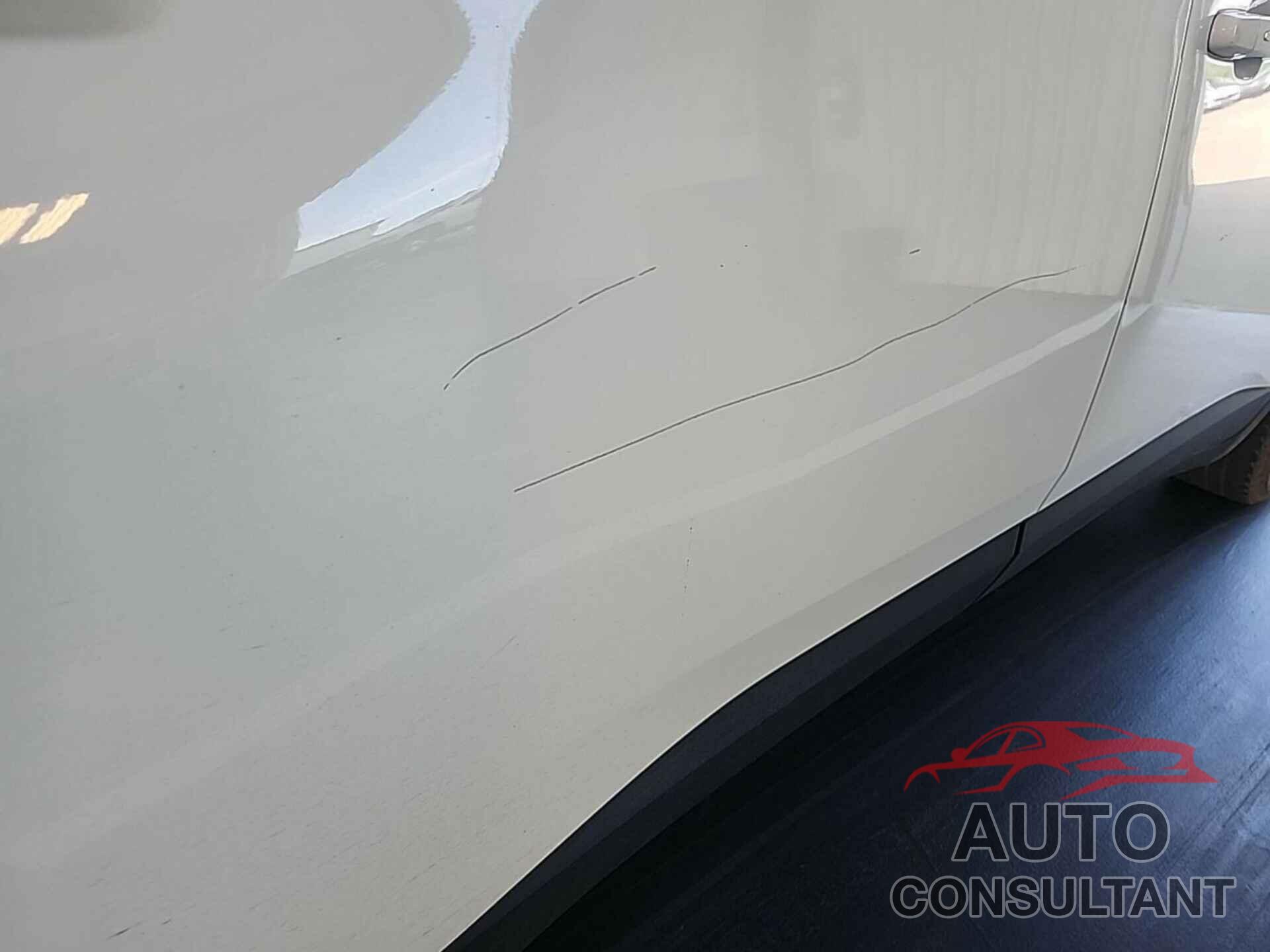 CHEVROLET TRAVERSE 2020 - 1GNERMKW3LJ169441