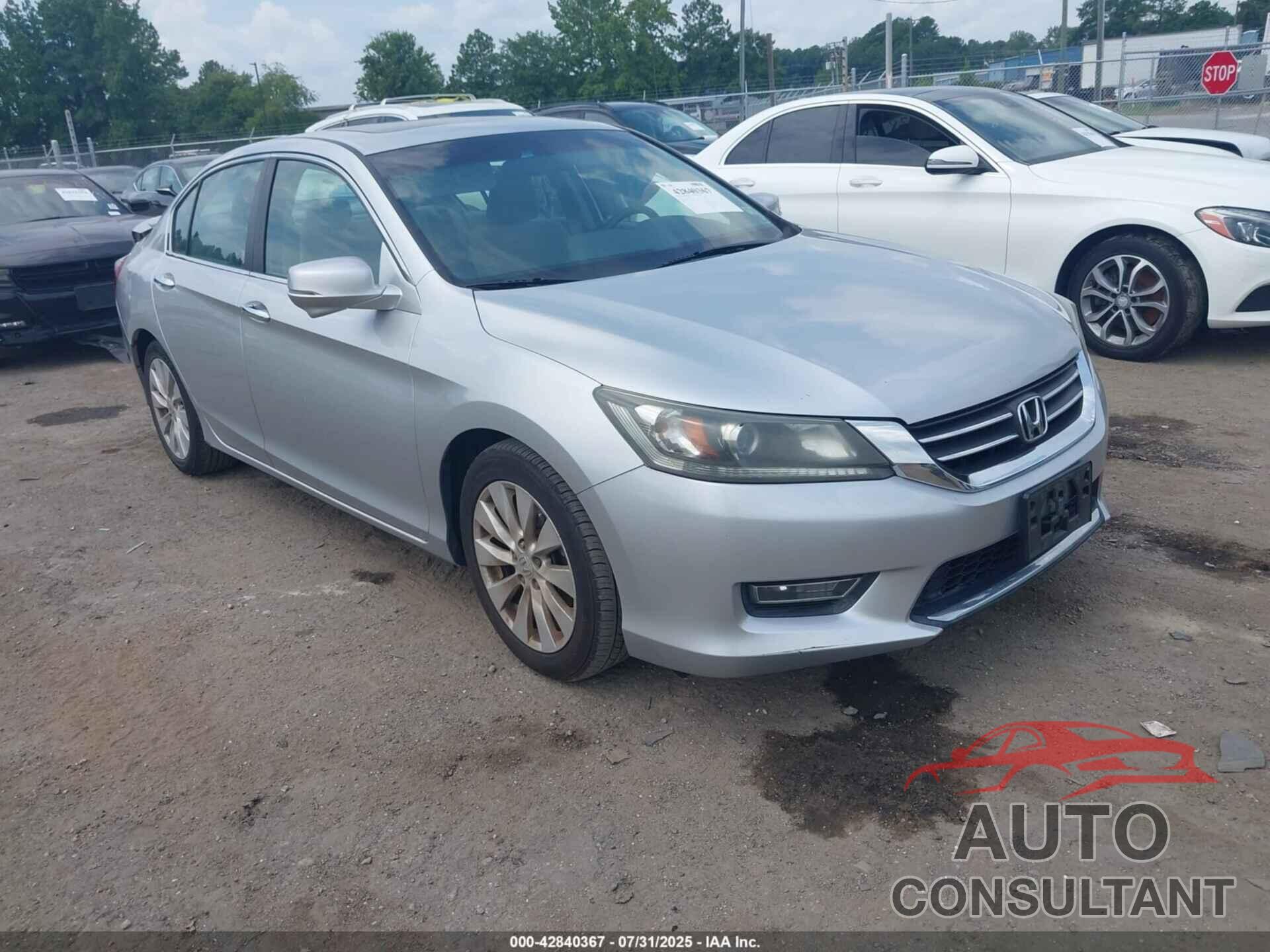 HONDA ACCORD 2013 - 1HGCR2F76DA036649