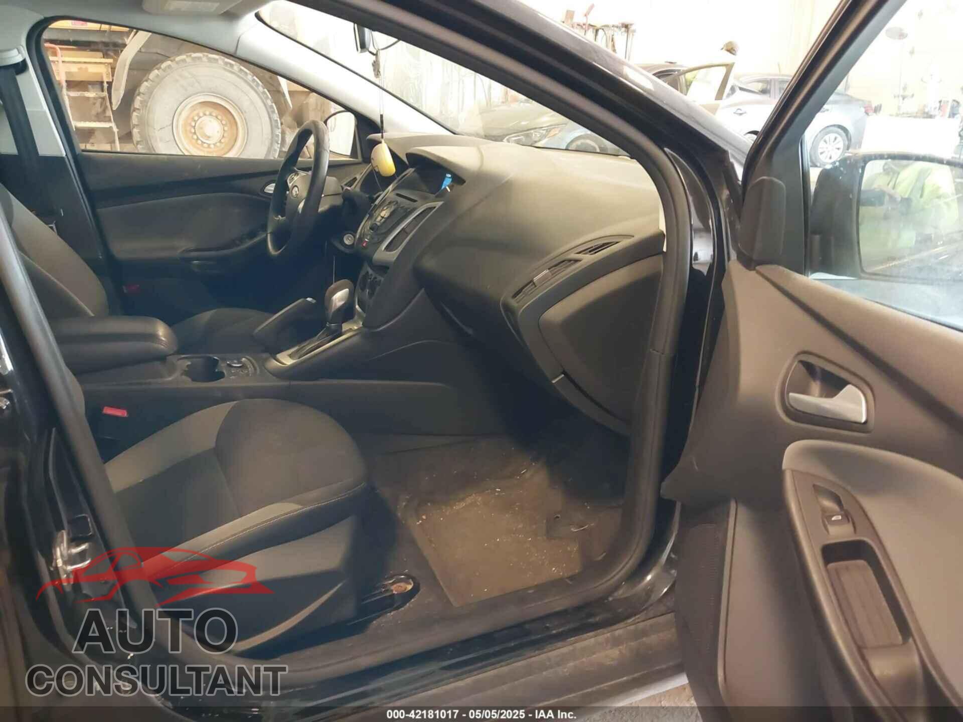 FORD FOCUS 2014 - 1FADP3F22EL459632
