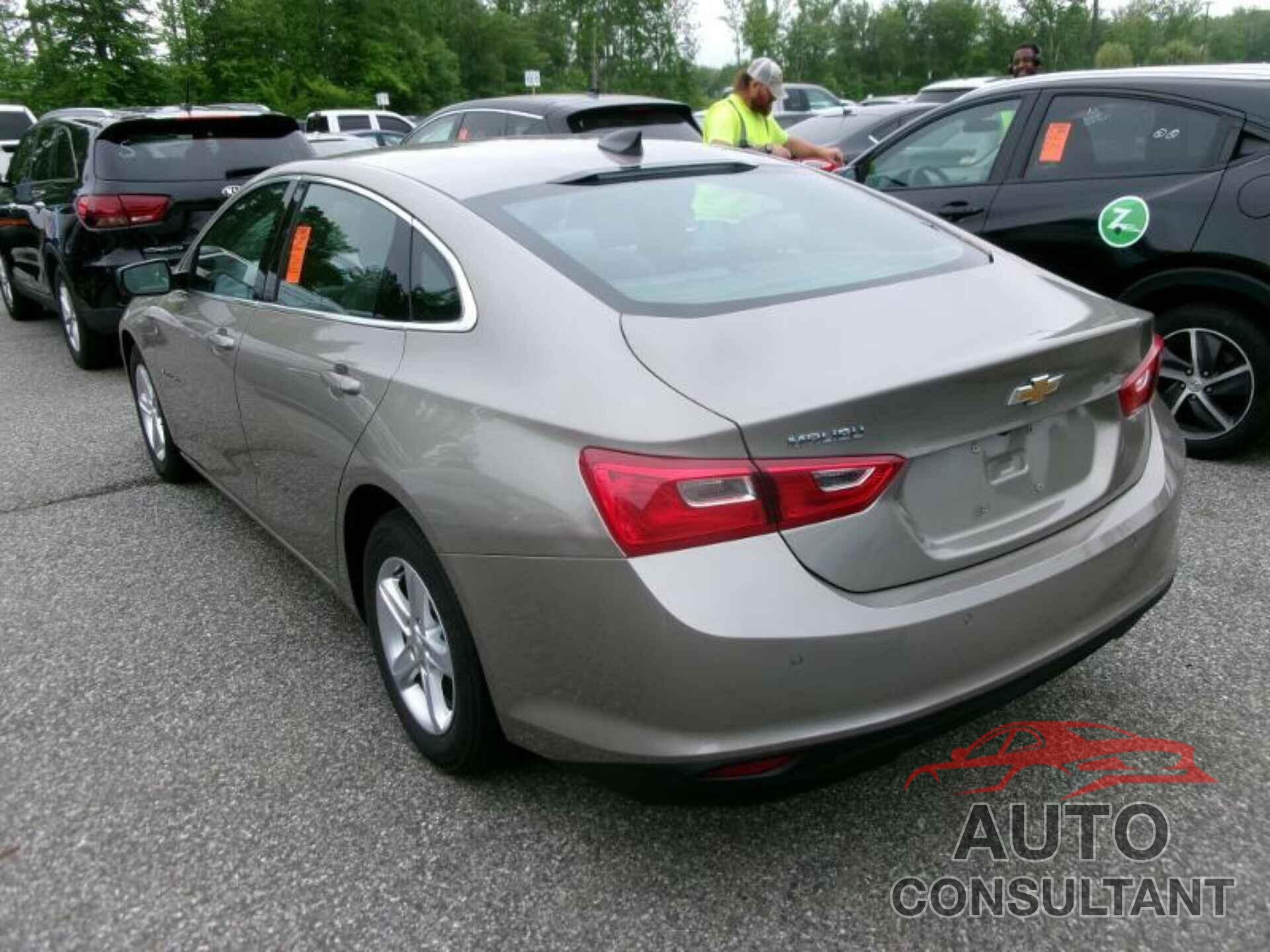 CHEVROLET MALIBU 2022 - 1G1ZC5ST1NF153356