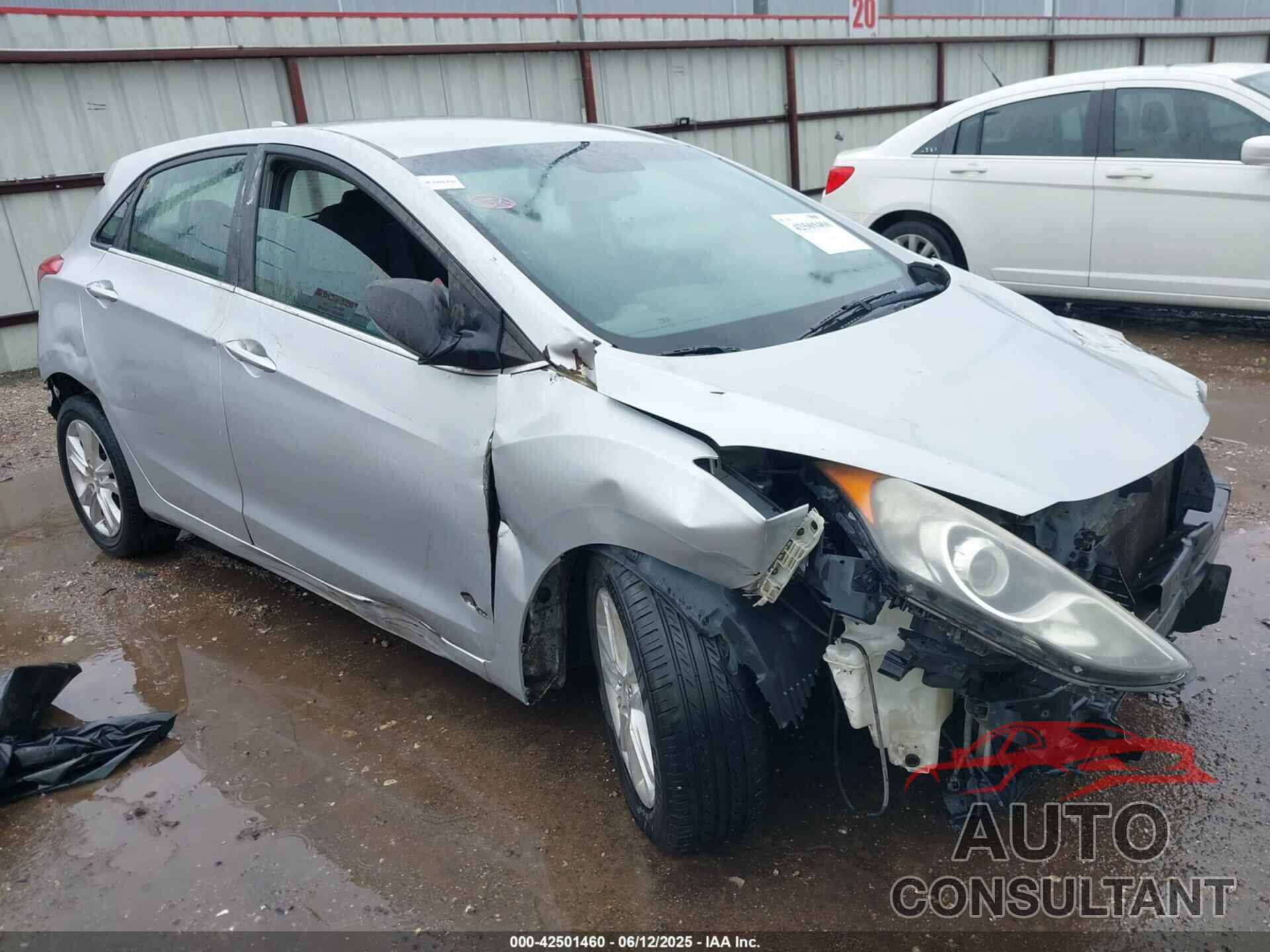 HYUNDAI ELANTRA GT 2013 - KMHD35LE5DU028318