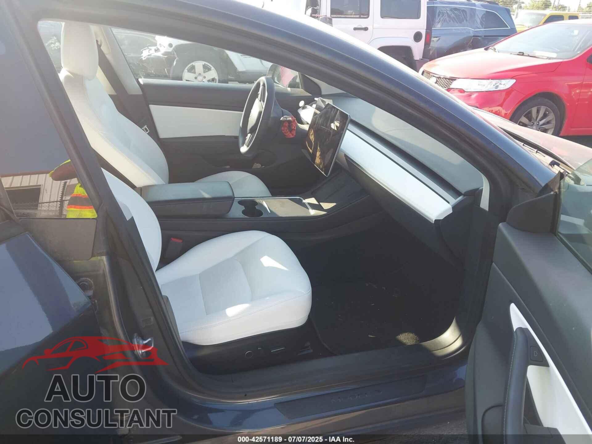 TESLA MODEL 3 2021 - 5YJ3E1EC3MF870307