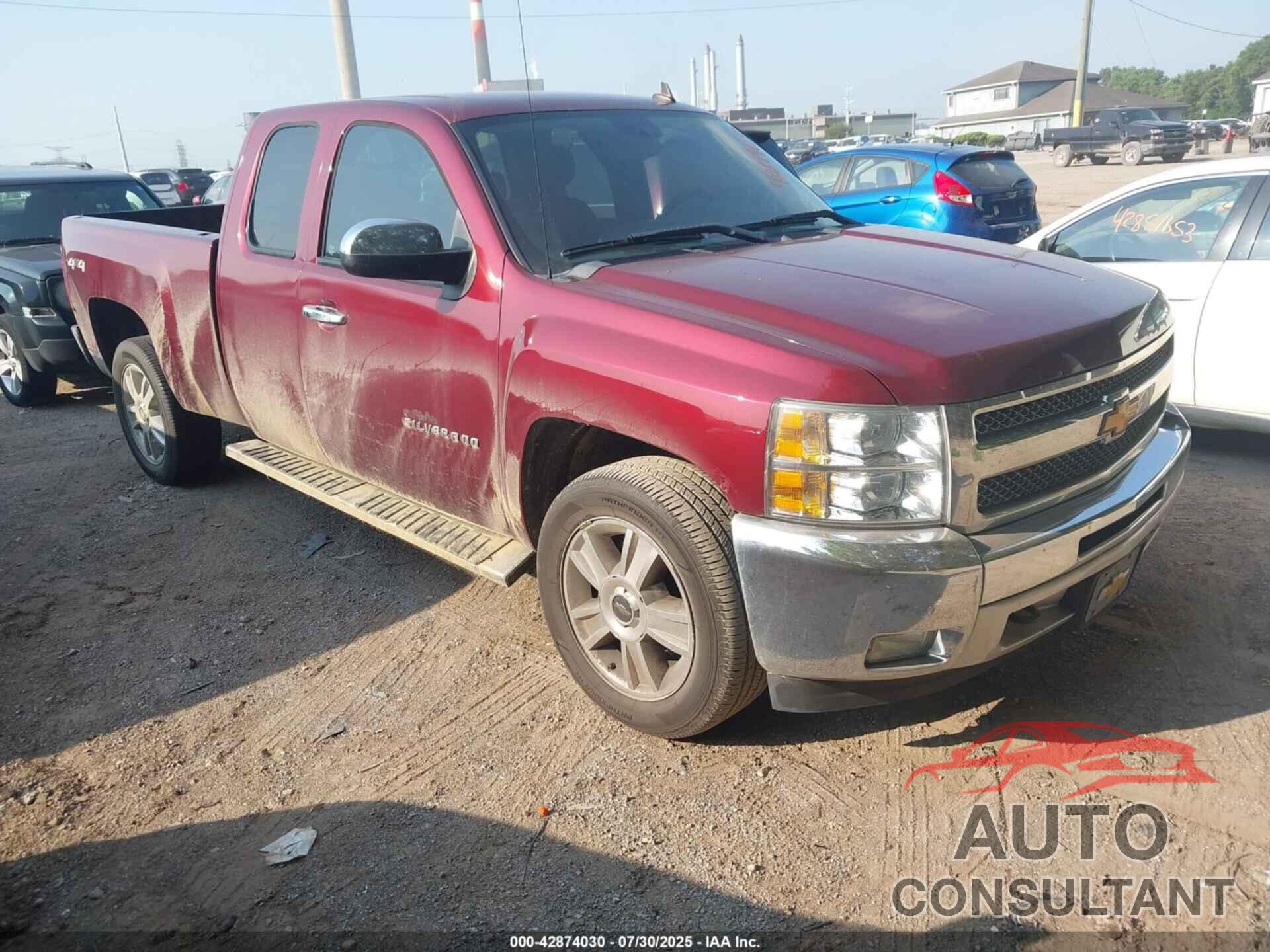CHEVROLET SILVERADO 1500 2013 - 1GCRKSE70DZ242727
