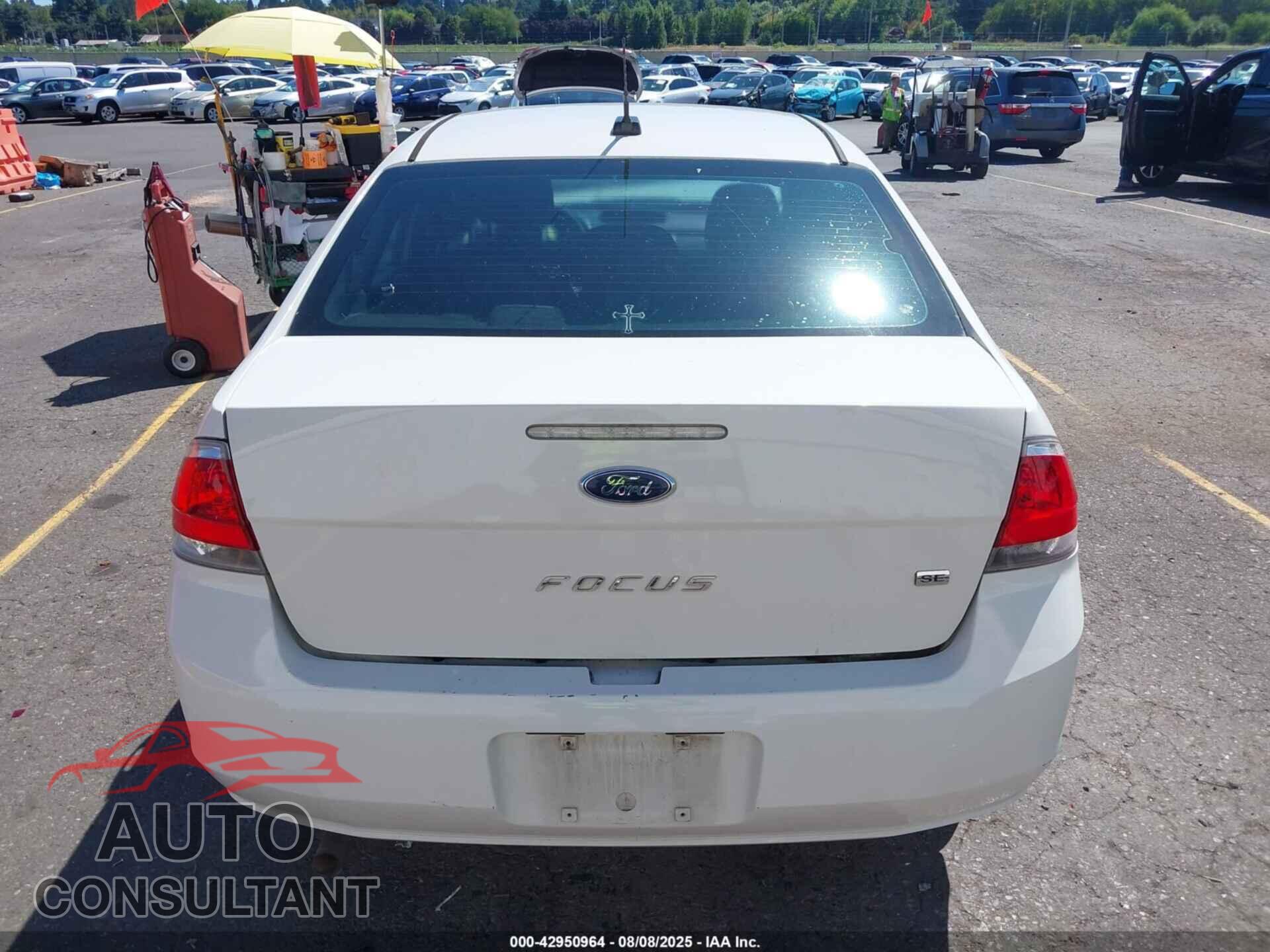 FORD FOCUS 2011 - 1FAHP3FN2BW152371