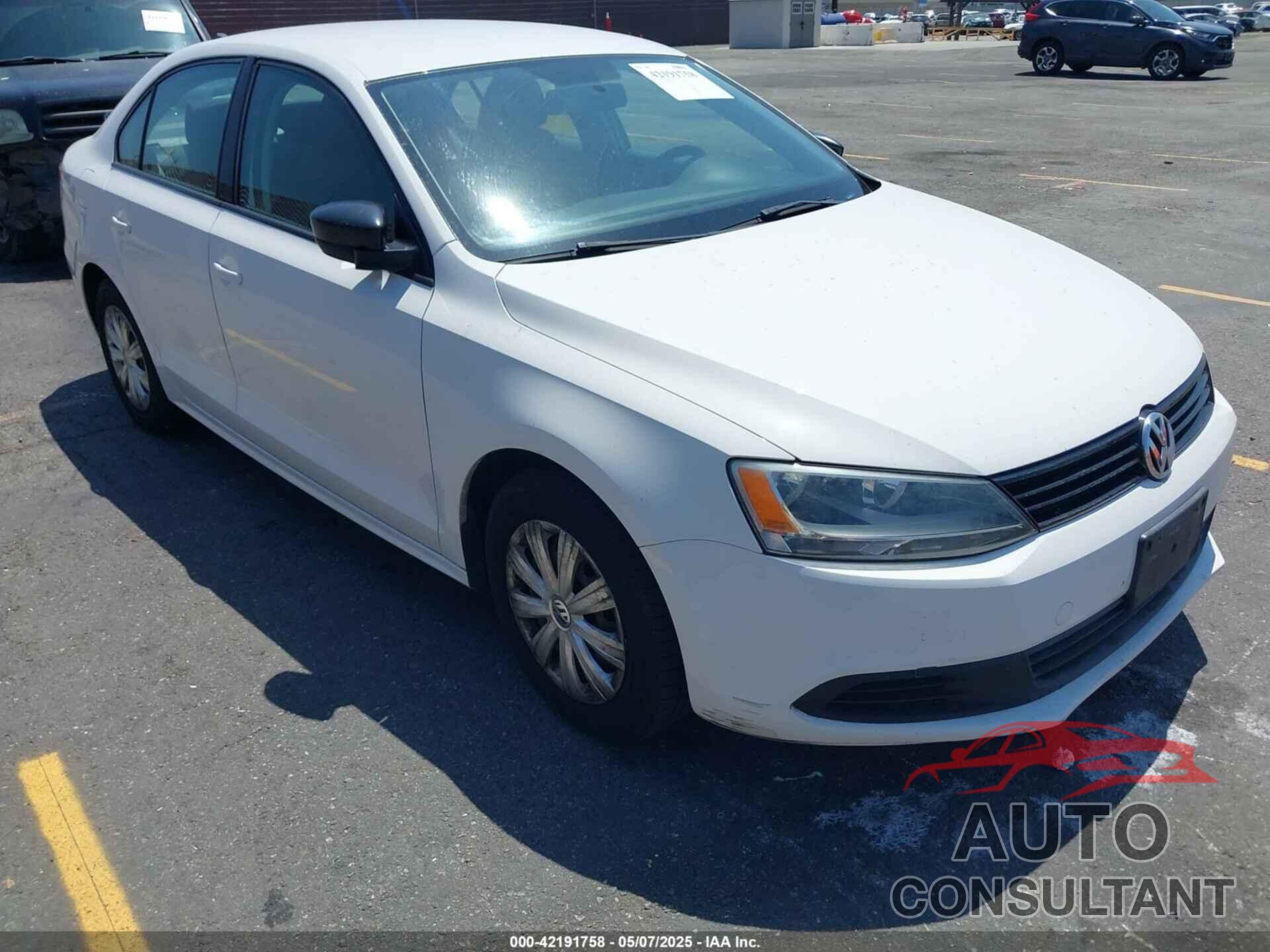VOLKSWAGEN JETTA 2011 - 3VW2K7AJ8BM333157