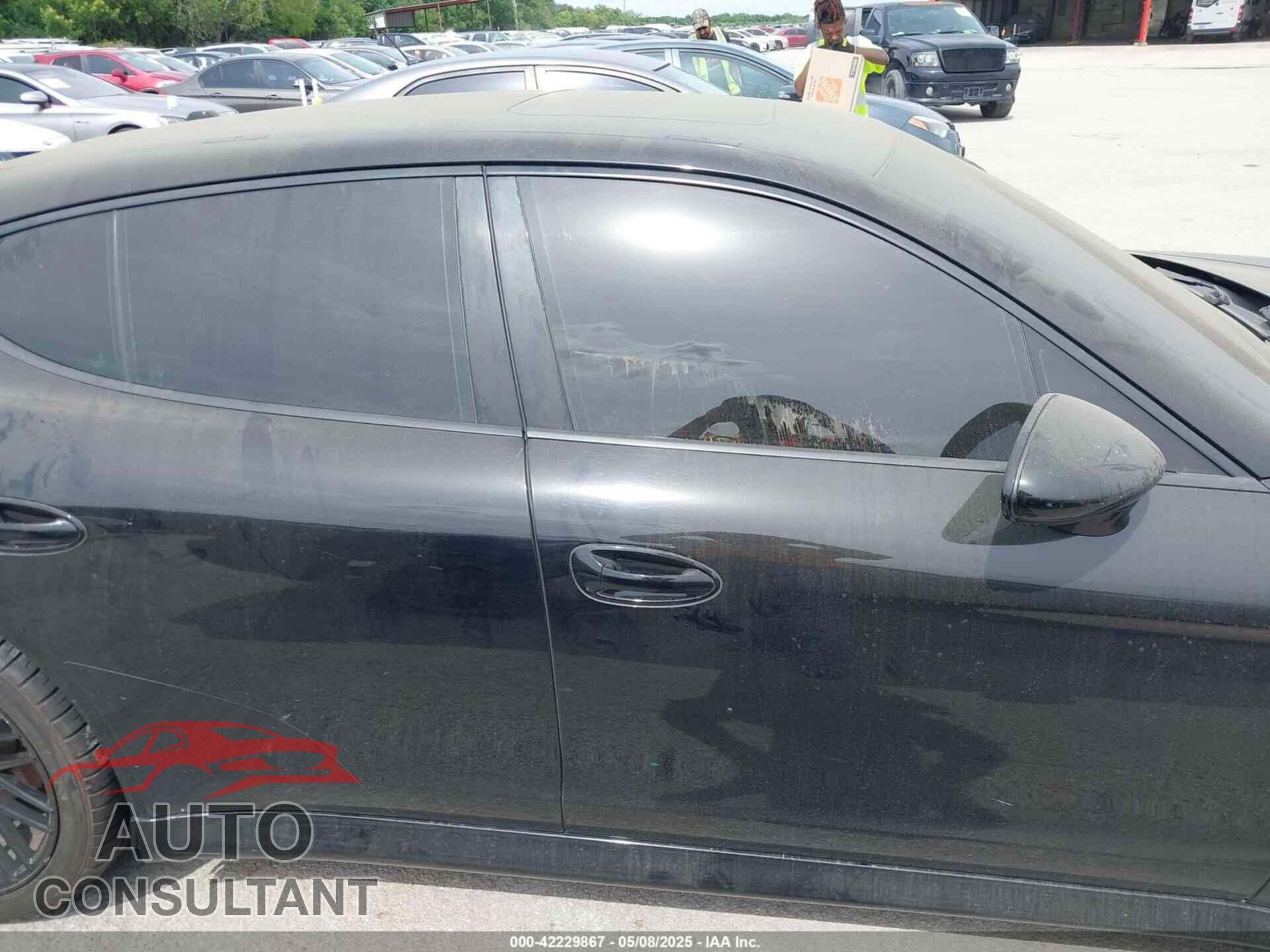 PORSCHE PANAMERA 2011 - WP0AA2A71BL018792