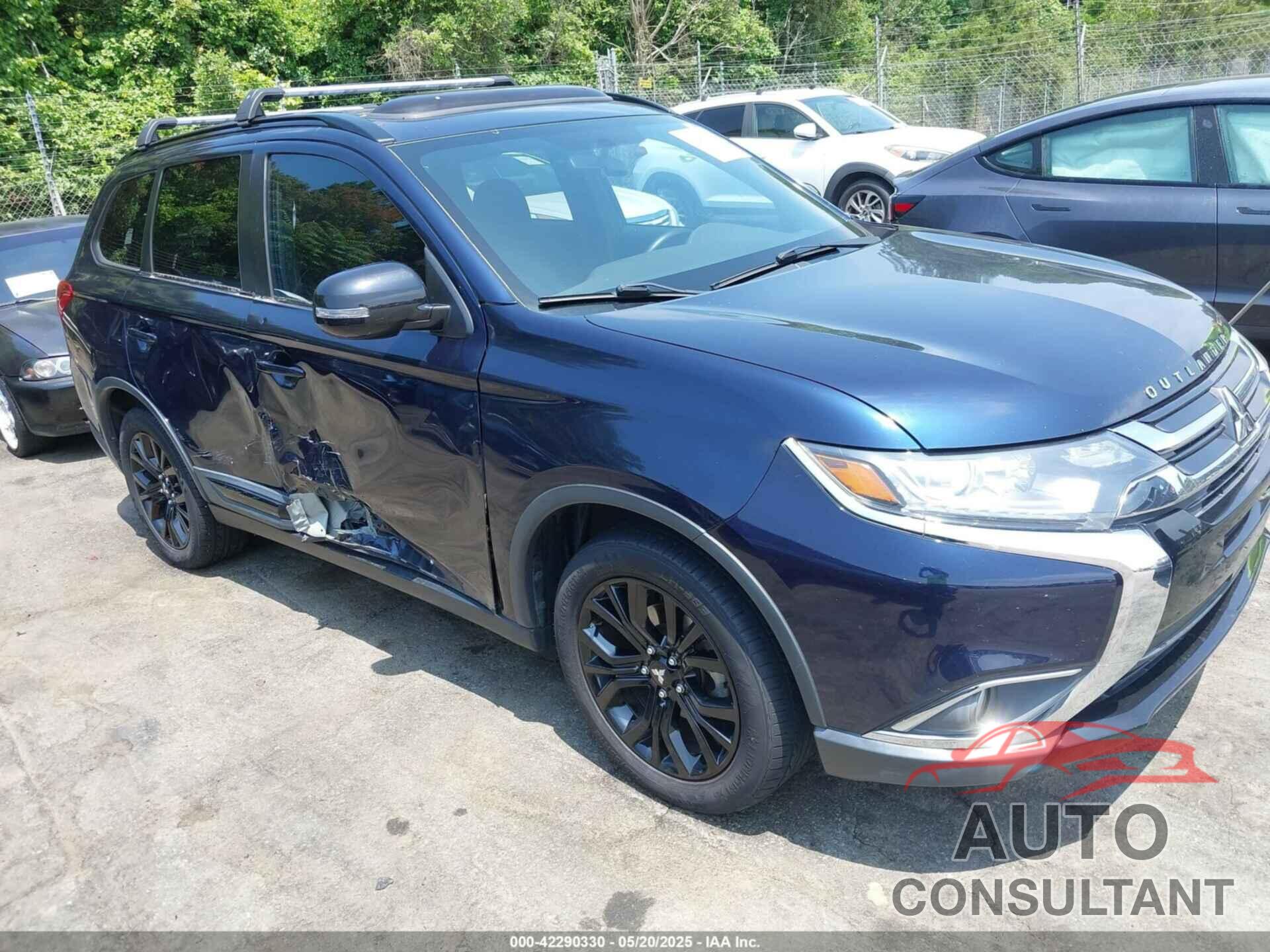 MITSUBISHI OUTLANDER 2018 - JA4AD3A33JZ041300