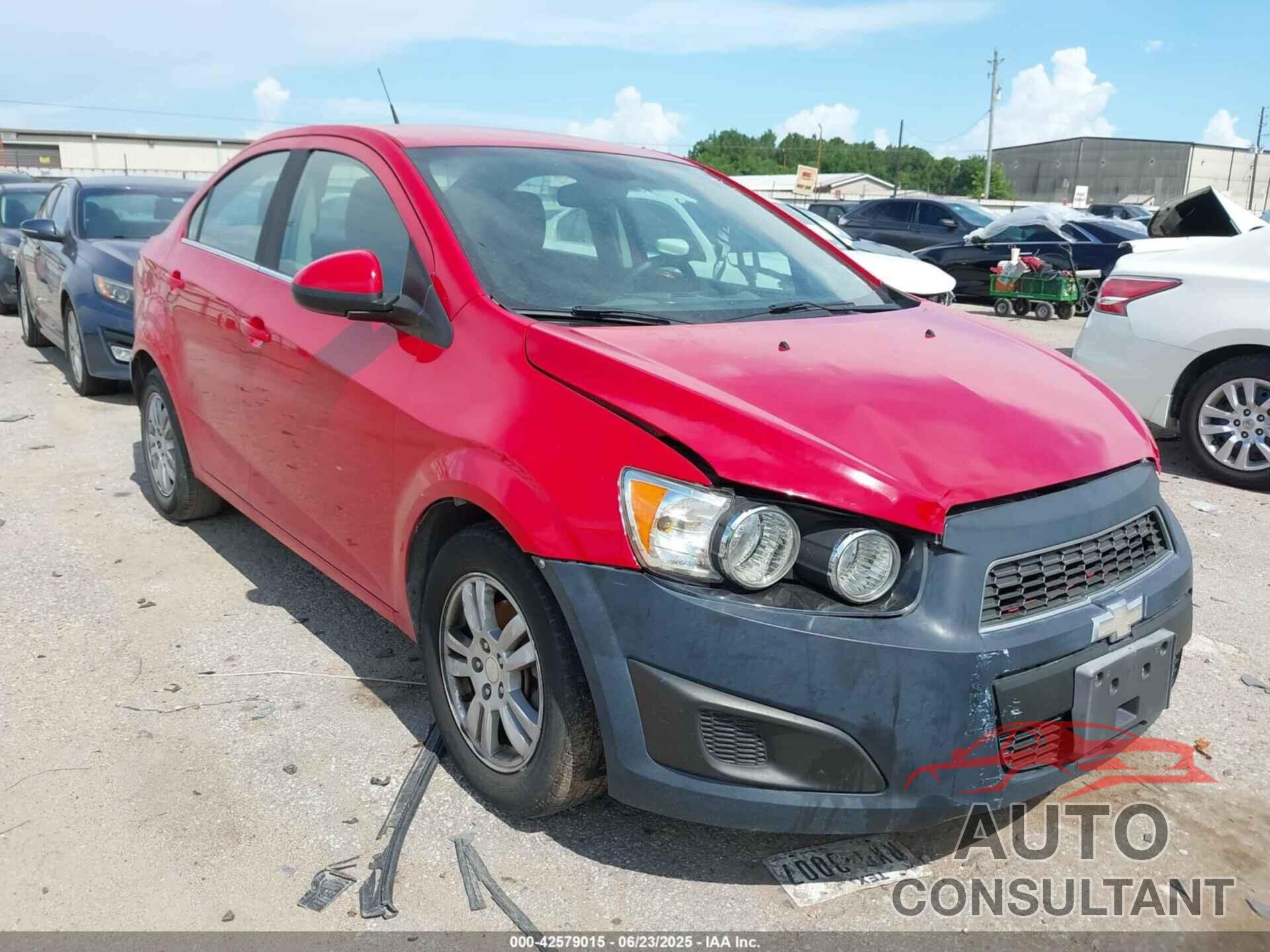 CHEVROLET SONIC 2013 - 1G1JC5SH4D4186371