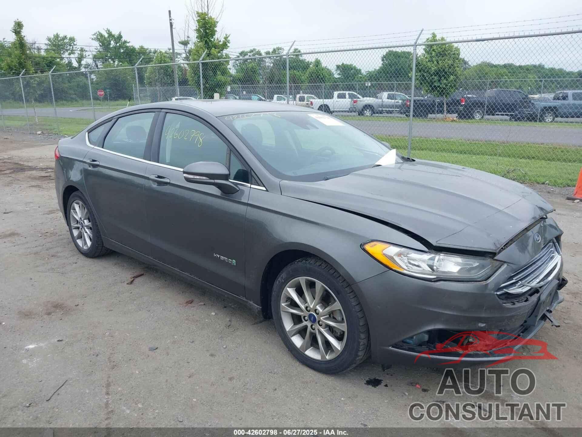 FORD FUSION HYBRID 2017 - 3FA6P0LU2HR301083